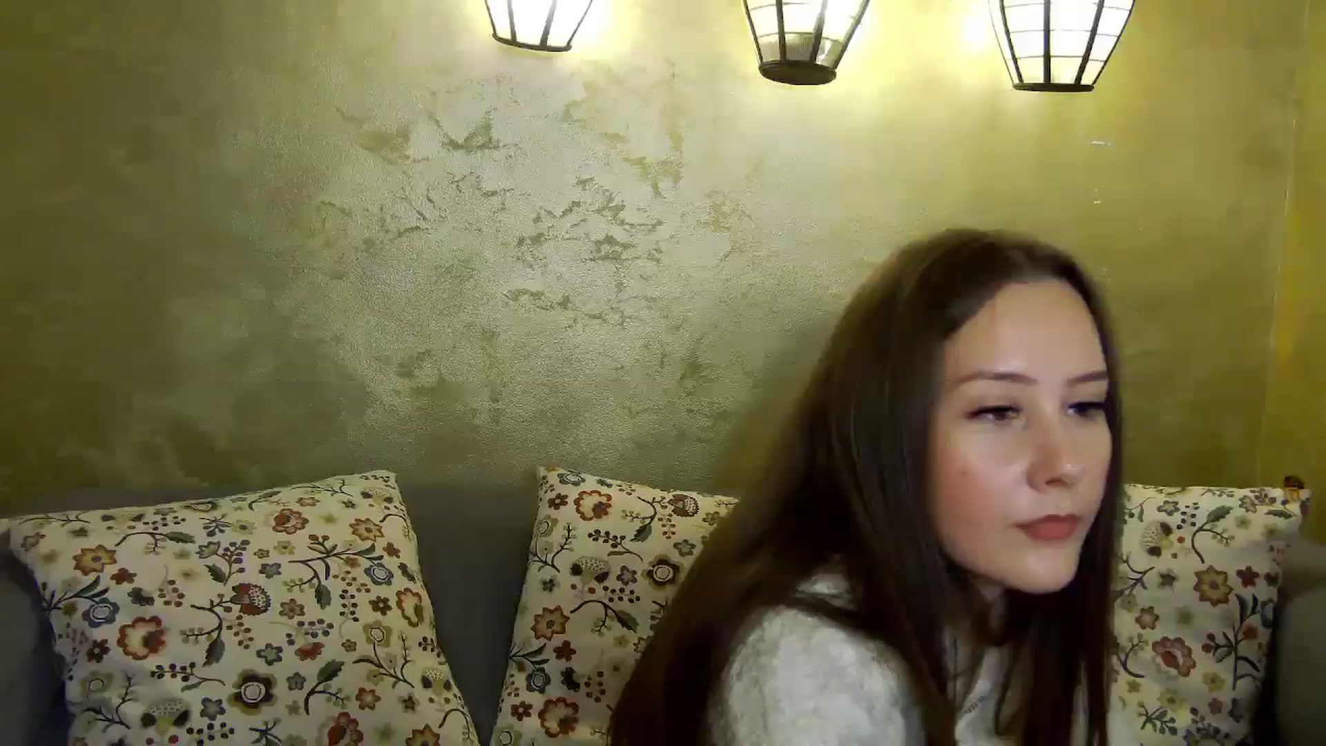 Gallery image thumbnail from Radiance's myfreecams stream on, 12/03/2024, 16:10 image 7 of 20