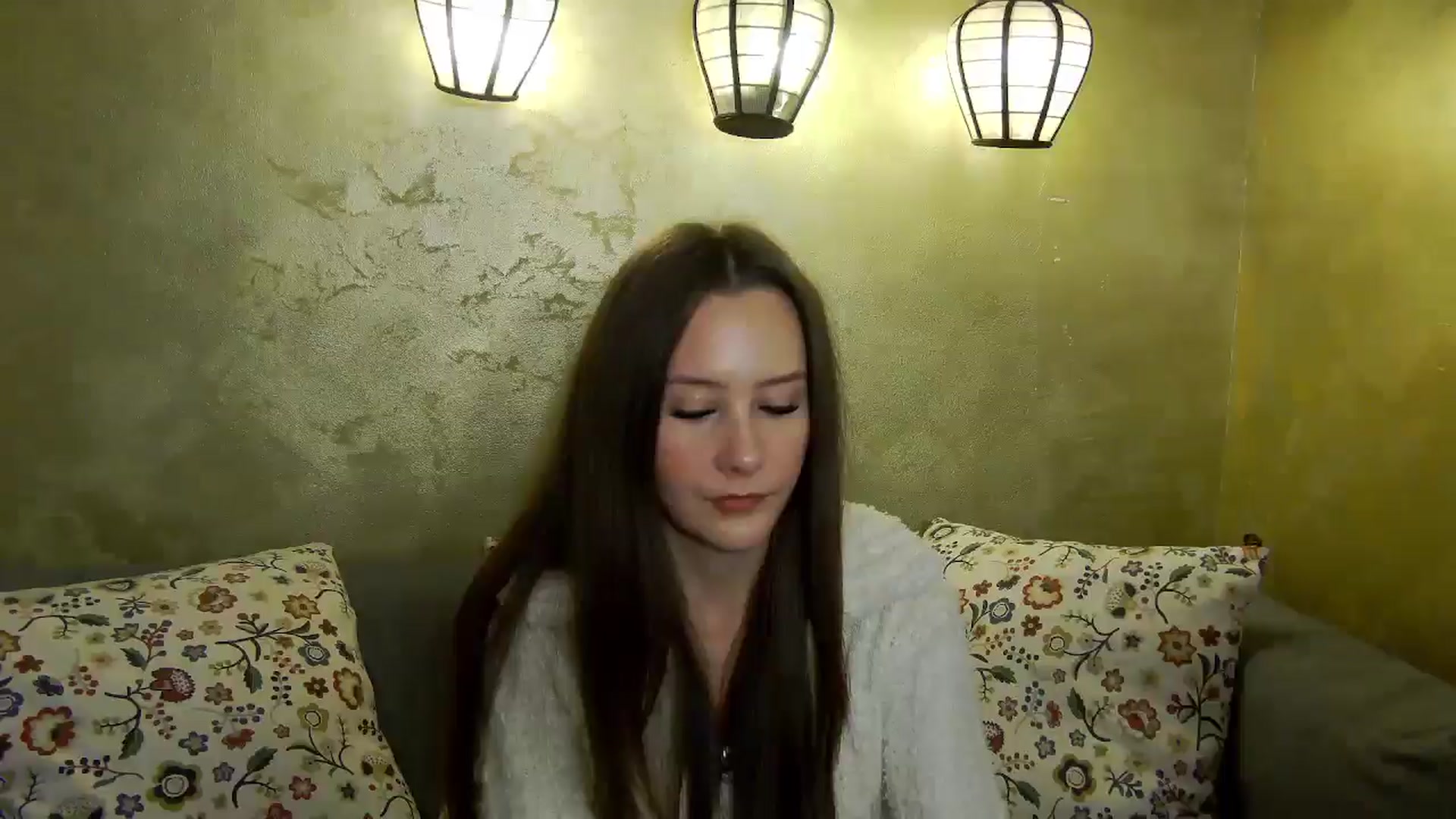 Gallery image thumbnail from Radiance's myfreecams stream on, 12/03/2024, 16:10 image 15 of 20