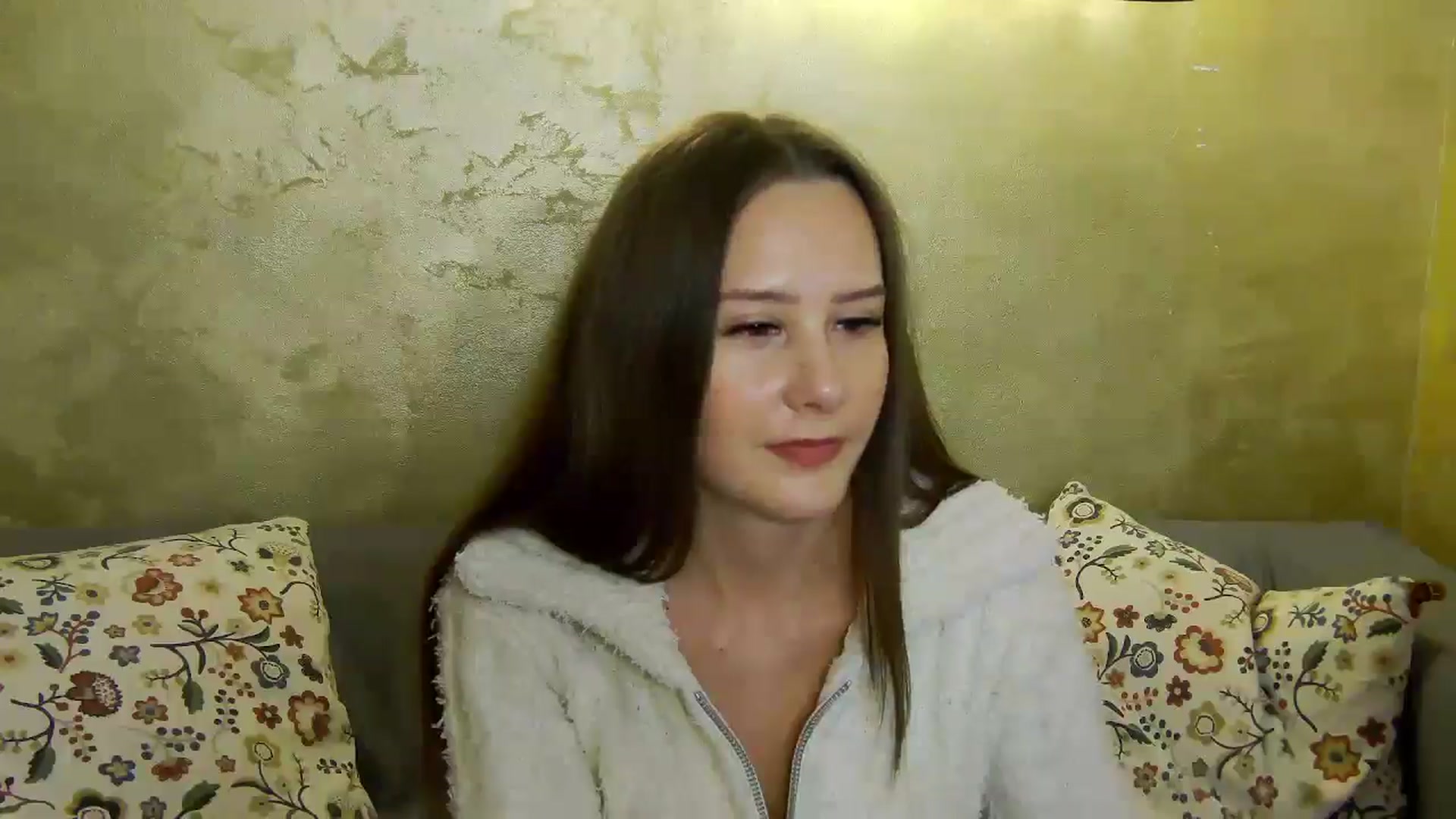 Gallery image thumbnail from Radiance's myfreecams stream on, 12/03/2024, 18:40 image 17 of 20