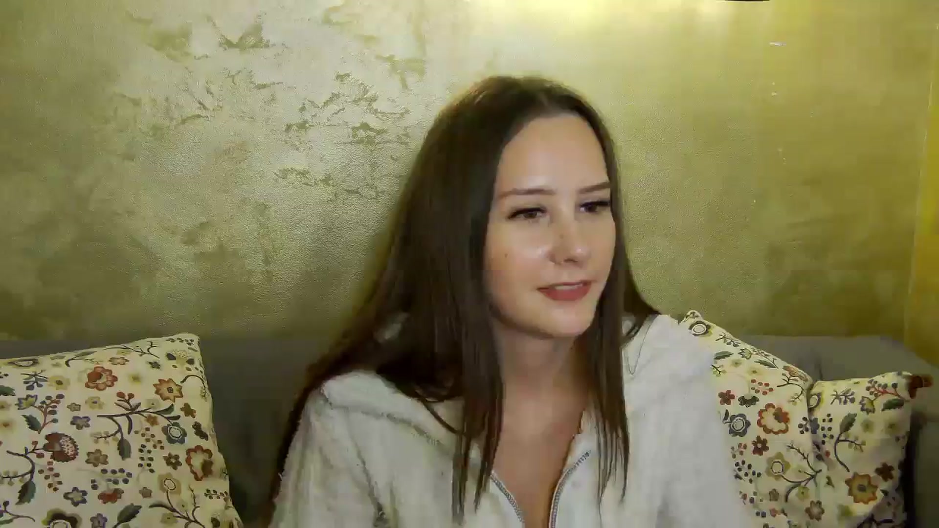 Gallery image thumbnail from Radiance's myfreecams stream on, 12/03/2024, 18:40 image 19 of 20
