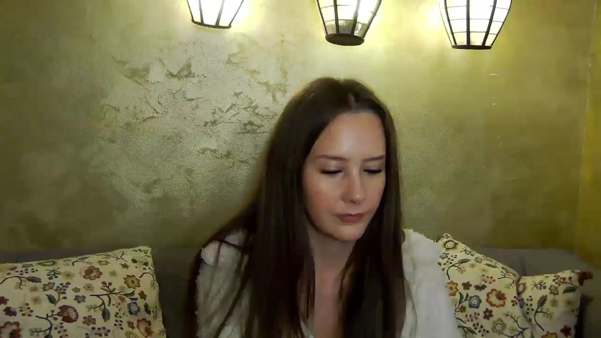 Gallery image thumbnail from Radiance's myfreecams stream on, 12/03/2024, 20:24 image 12 of 20