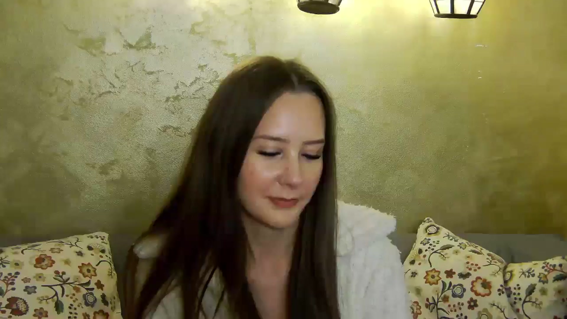 Gallery image thumbnail from Radiance's myfreecams stream on, 12/03/2024, 20:24 image 15 of 20
