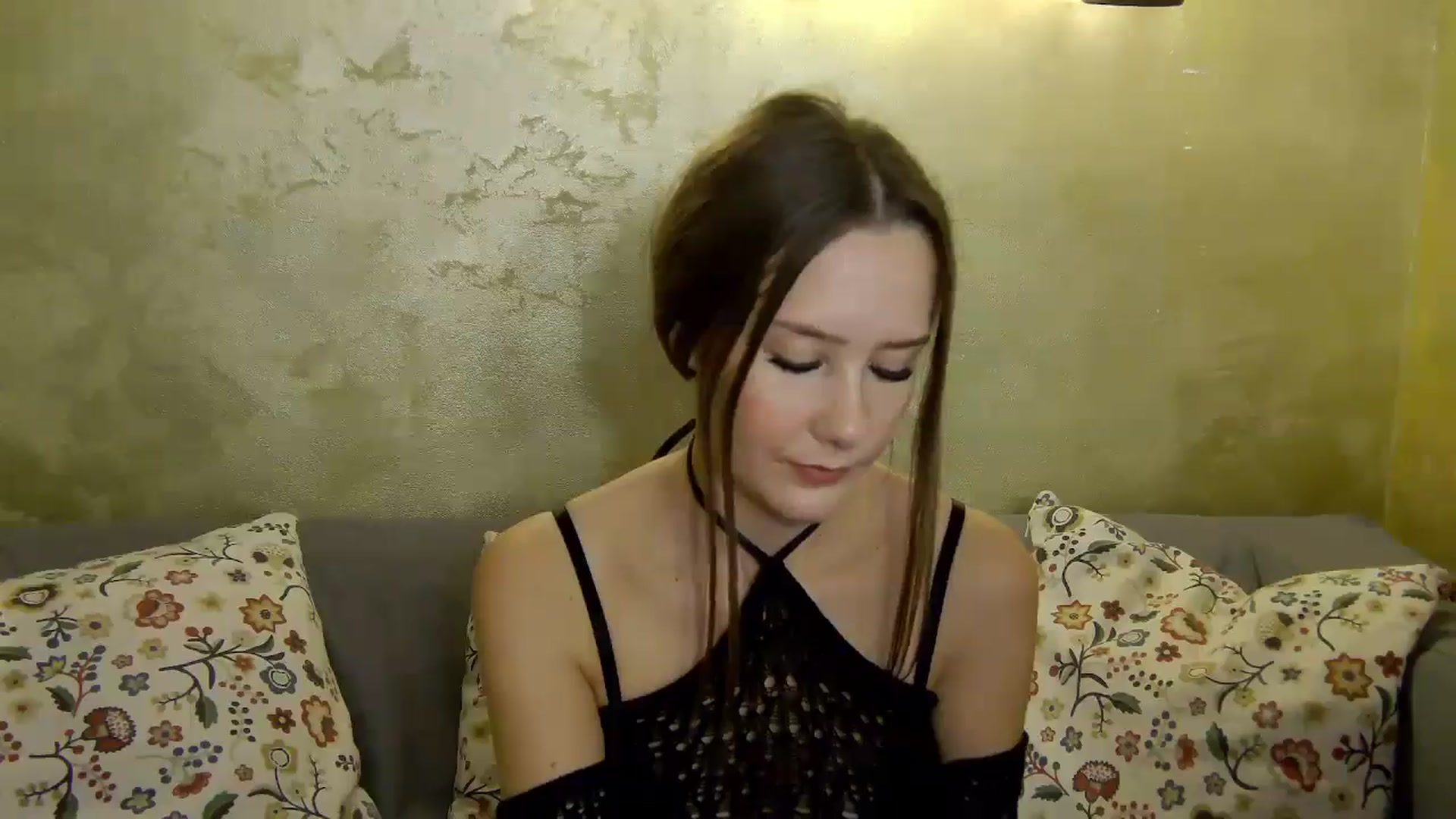 Gallery image thumbnail from Radiance's myfreecams stream on, 12/04/2024, 15:29 image 17 of 20