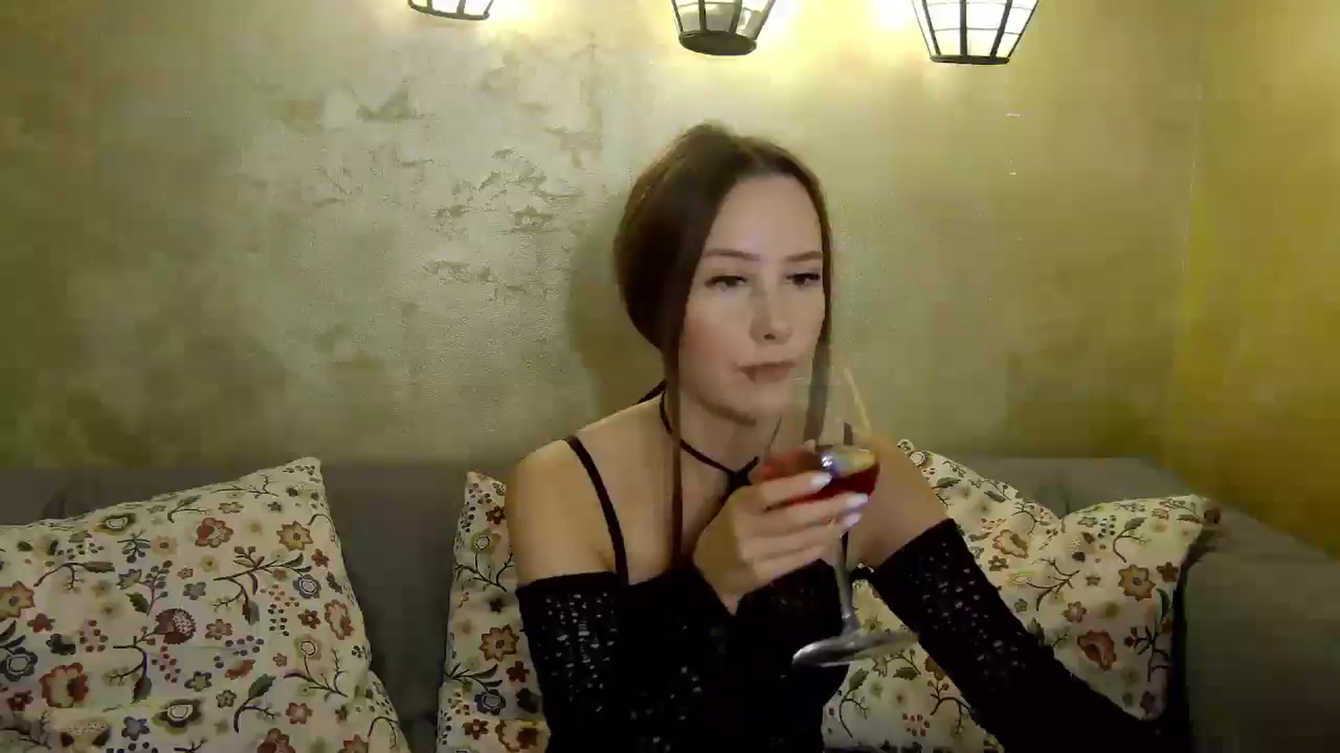 Gallery image thumbnail from Radiance's myfreecams stream on, 12/04/2024, 15:29 image 6 of 20