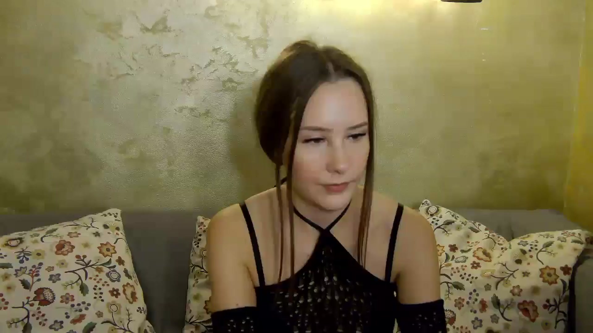Gallery image thumbnail from Radiance's myfreecams stream on, 12/04/2024, 15:29 image 15 of 20