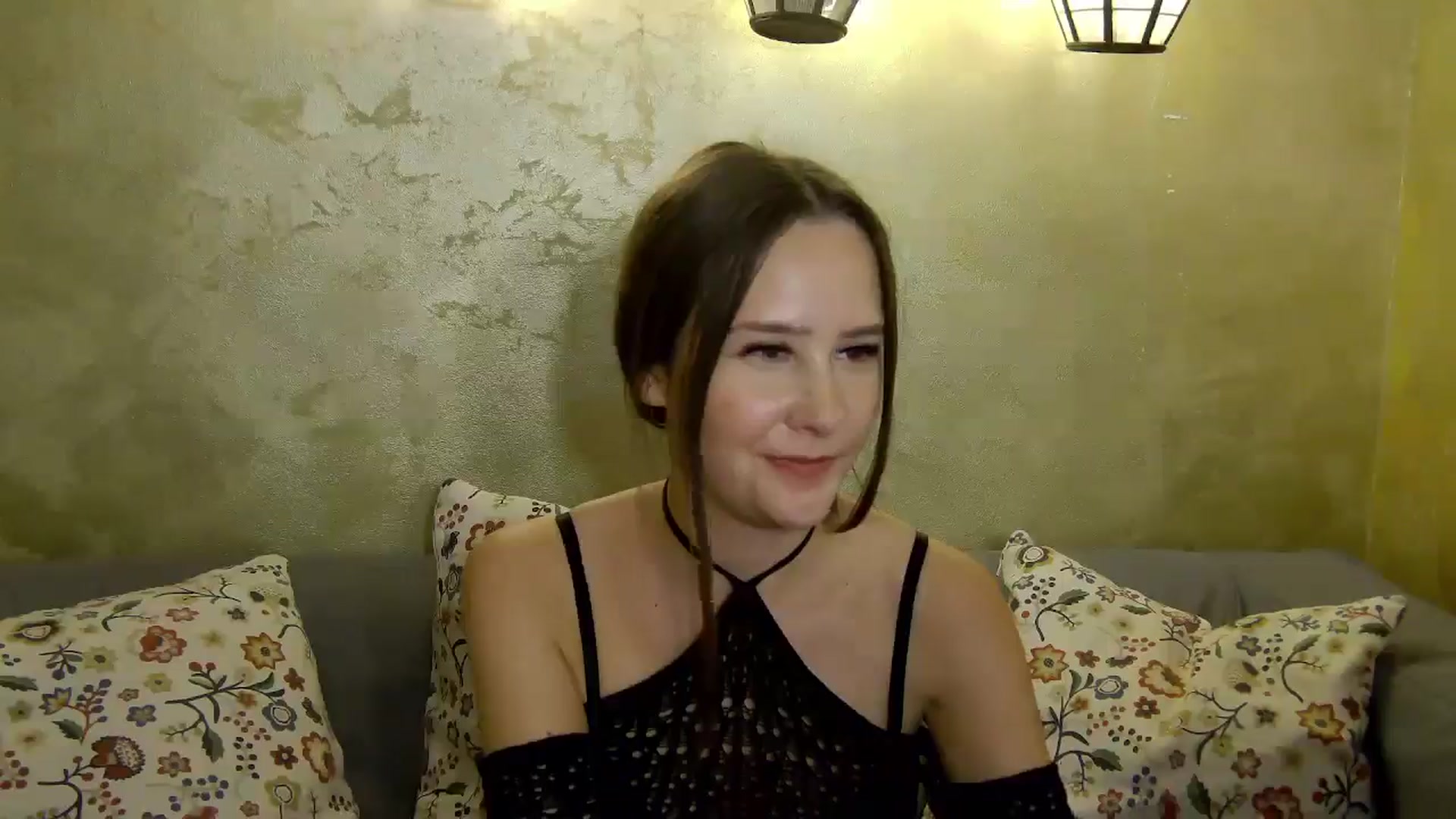 Gallery image thumbnail from Radiance's myfreecams stream on, 12/04/2024, 20:45 image 18 of 20