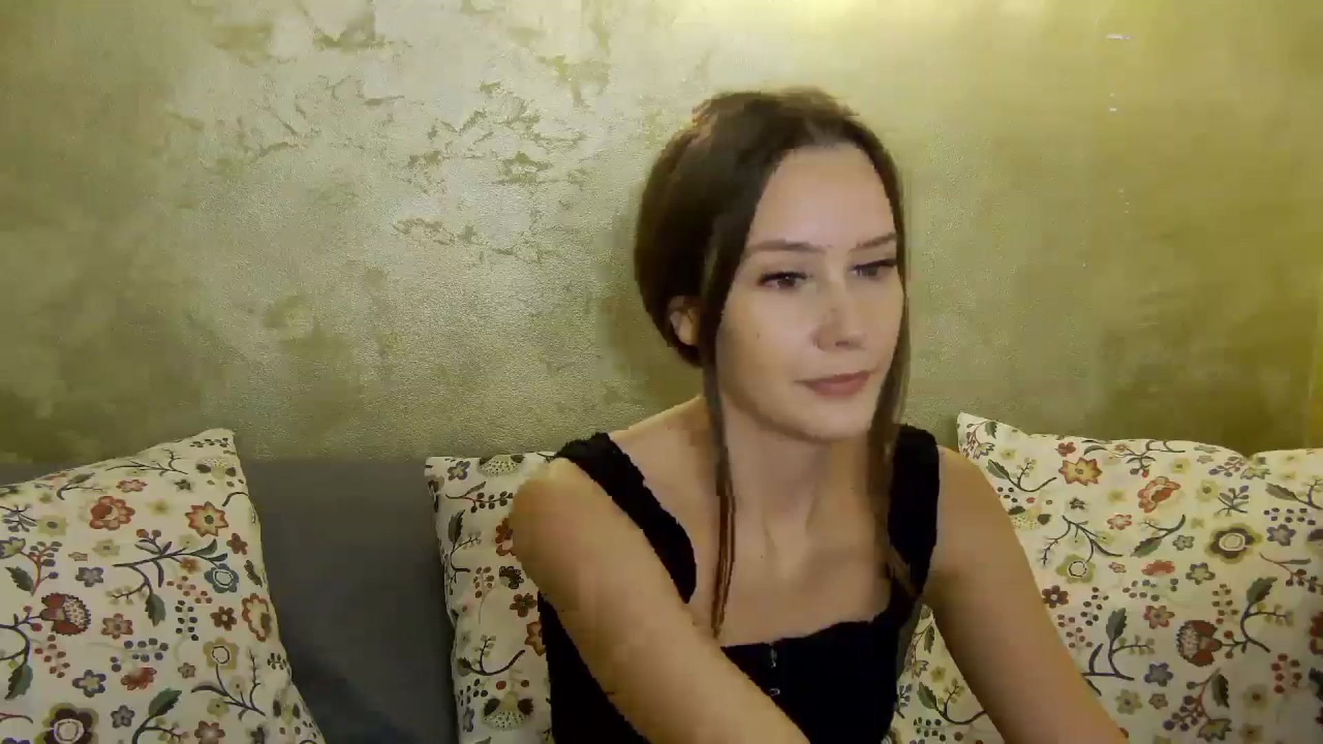 Gallery image thumbnail from Radiance's myfreecams stream on, 12/05/2024, 14:57 image 13 of 20