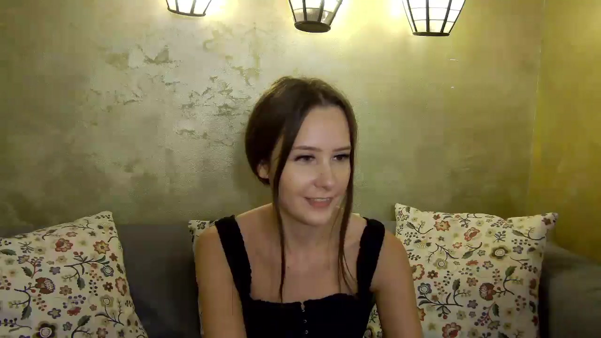 Gallery image thumbnail from Radiance's myfreecams stream on, 12/05/2024, 14:57 image 5 of 20