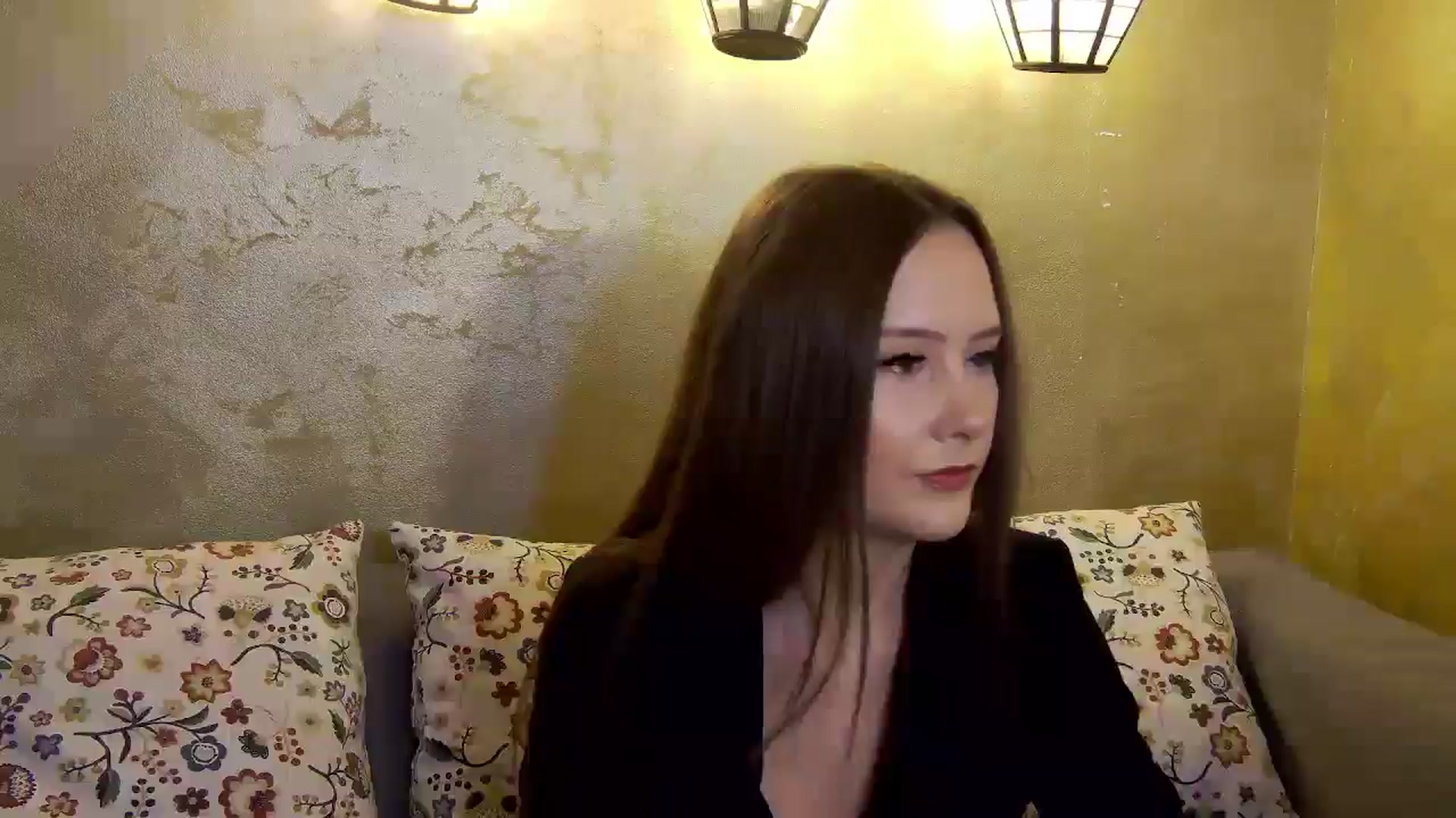Gallery image thumbnail from Radiance's myfreecams stream on, 12/12/2024, 16:09 image 3 of 20