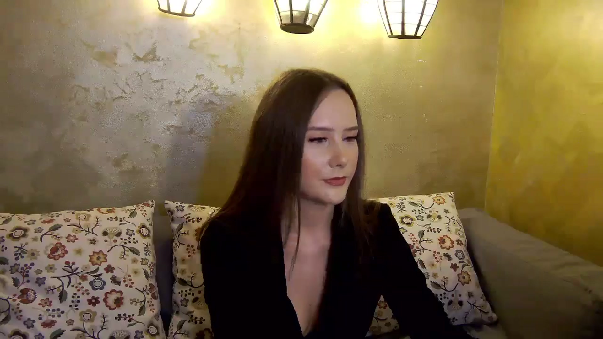 Gallery image thumbnail from Radiance's myfreecams stream on, 12/12/2024, 16:09 image 9 of 20