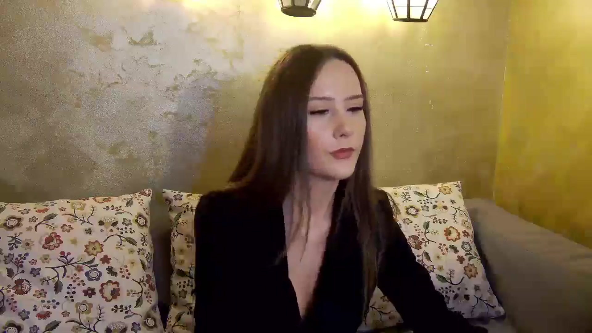Gallery image thumbnail from Radiance's myfreecams stream on, 12/12/2024, 16:09 image 6 of 20