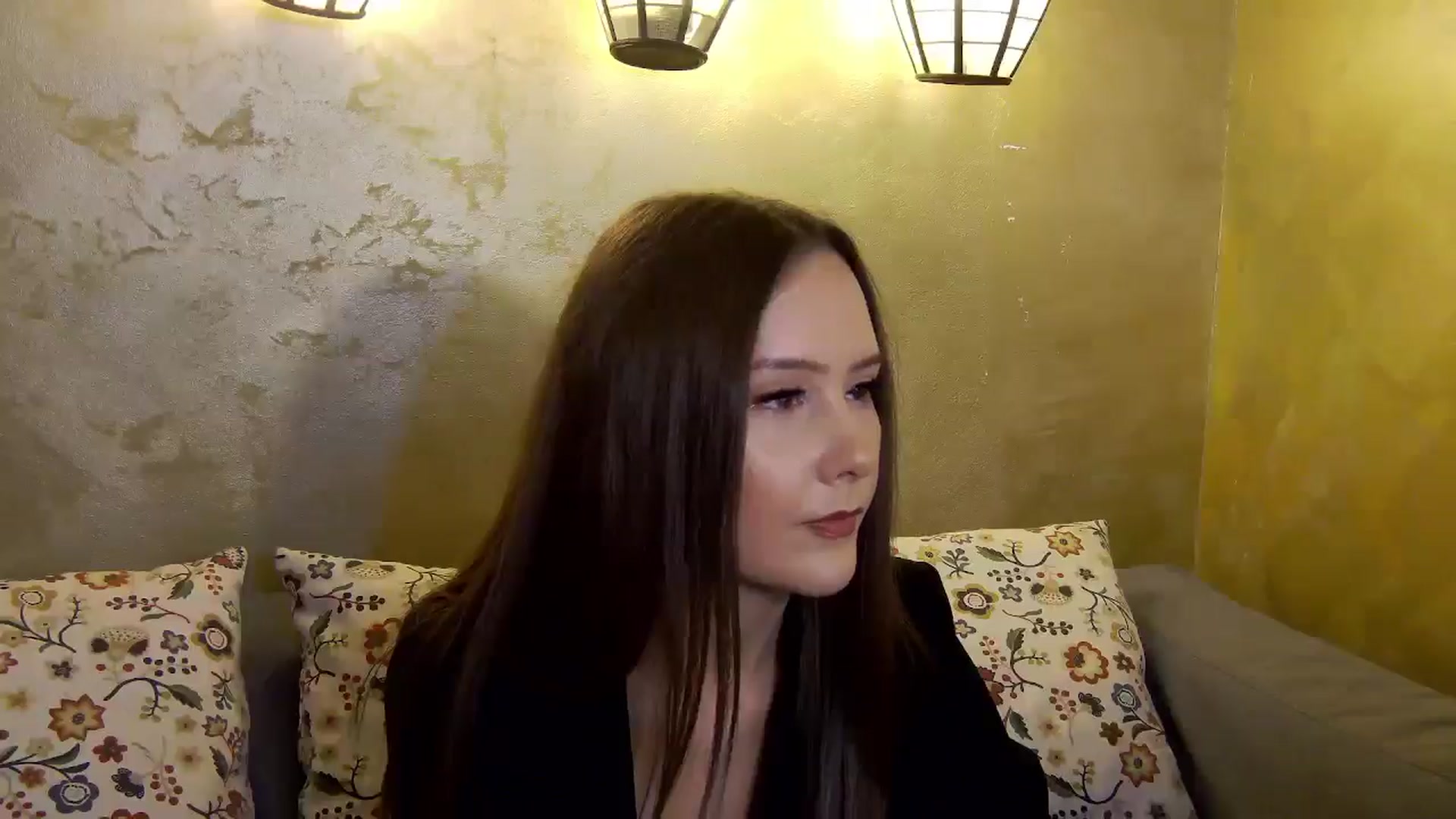 Gallery image thumbnail from Radiance's myfreecams stream on, 12/12/2024, 16:09 image 18 of 20
