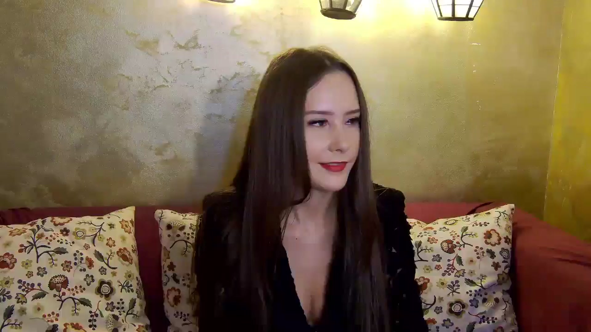 Gallery image thumbnail from Radiance's myfreecams stream on, 12/15/2024, 15:58 image 10 of 20