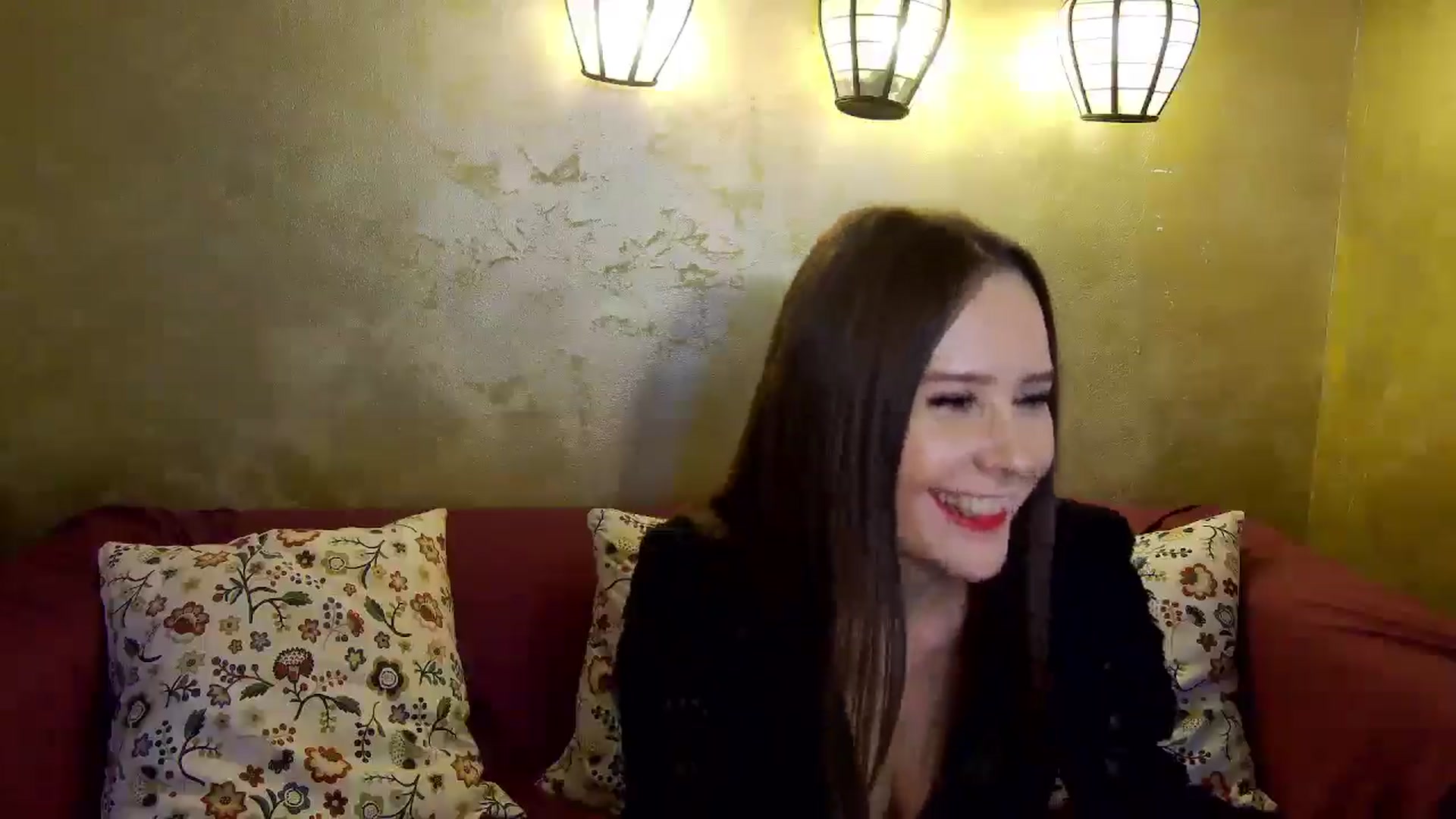Gallery image thumbnail from Radiance's myfreecams stream on, 12/15/2024, 18:32 image 11 of 20