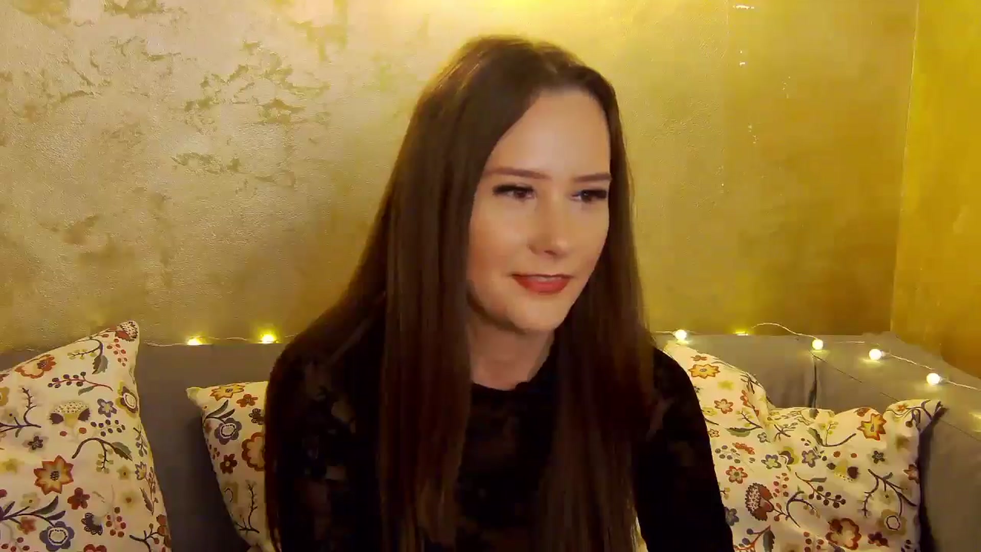 Gallery image thumbnail from Radiance's myfreecams stream on, 12/19/2024, 16:03 image 14 of 20