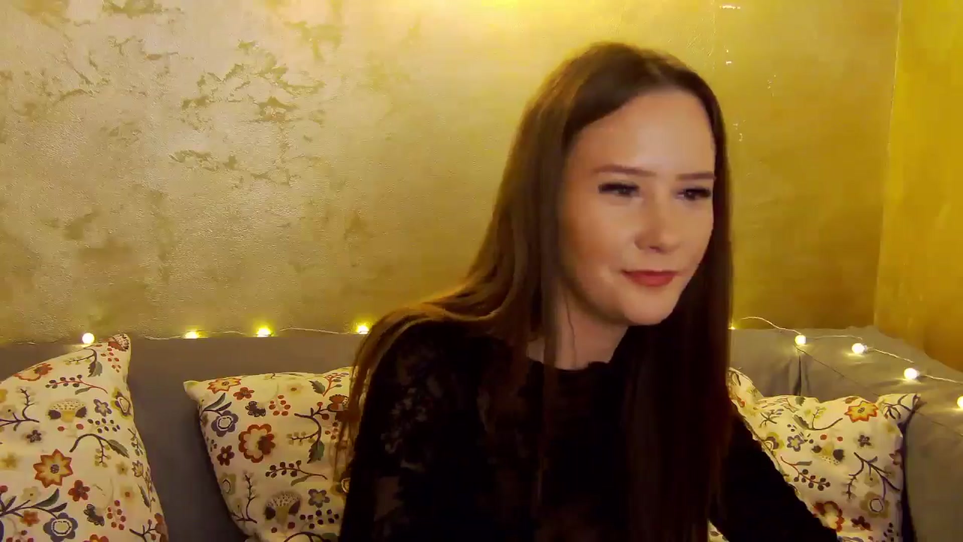 Gallery image thumbnail from Radiance's myfreecams stream on, 12/19/2024, 16:03 image 16 of 20