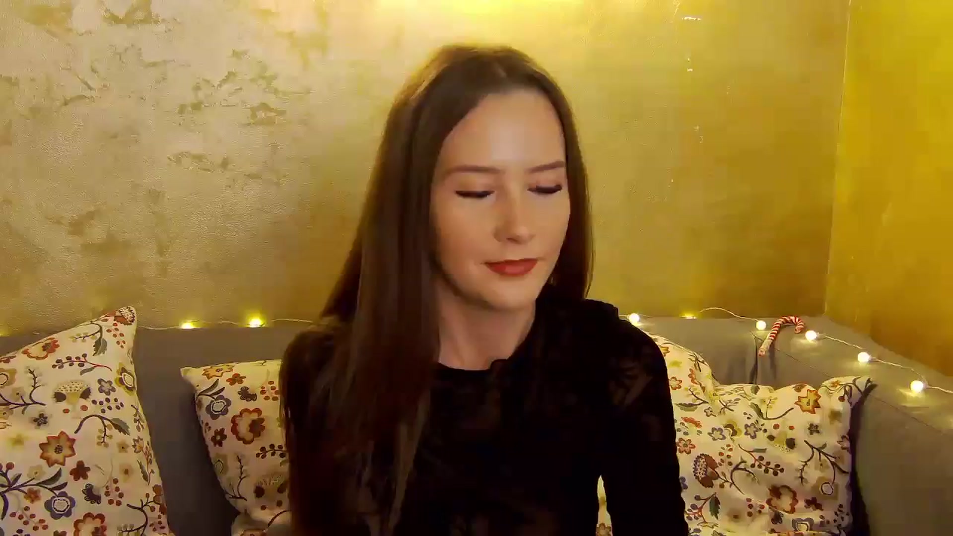 Gallery image thumbnail from Radiance's myfreecams stream on, 12/19/2024, 16:03 image 12 of 20