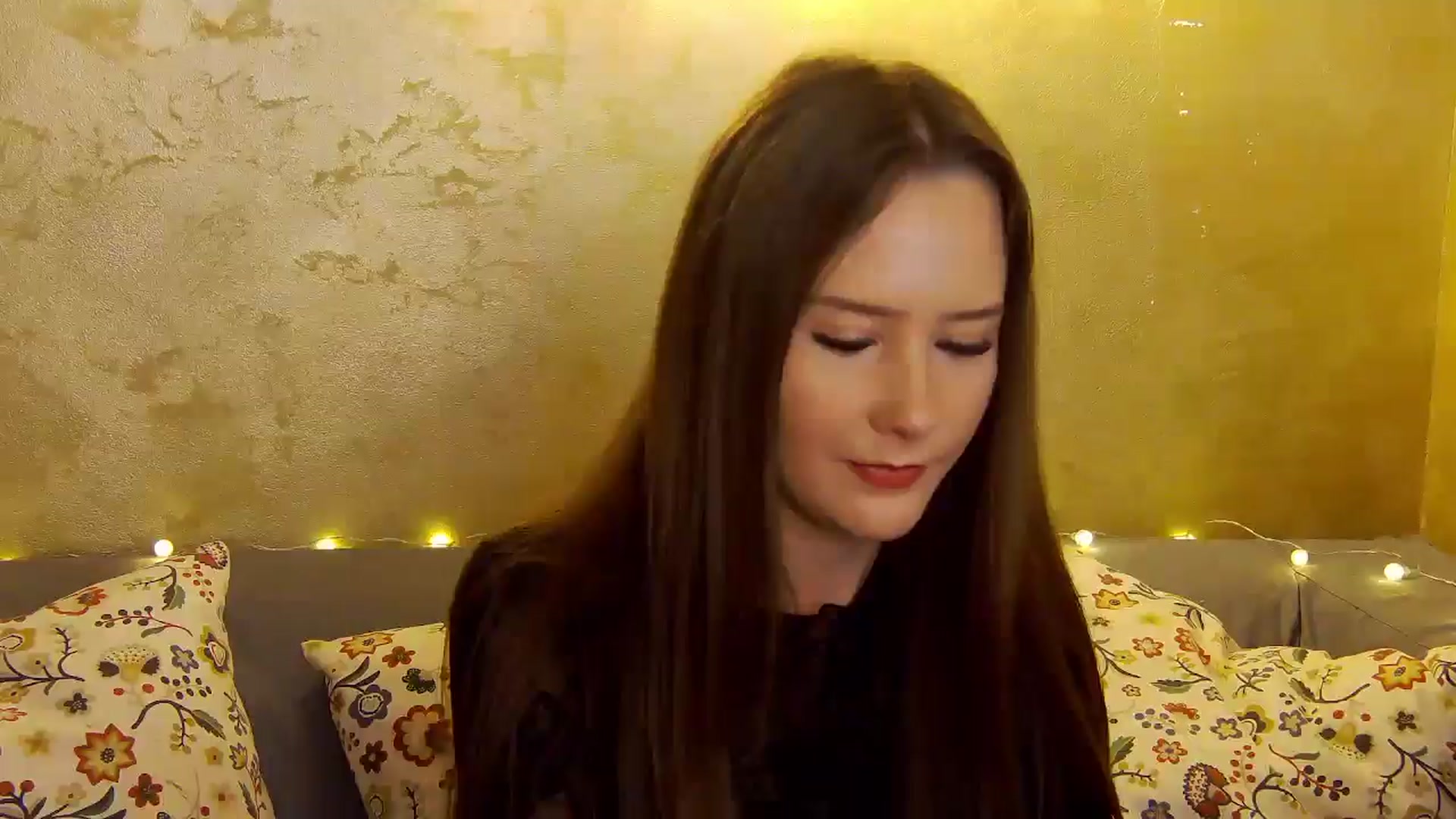 Gallery image thumbnail from Radiance's myfreecams stream on, 12/19/2024, 16:03 image 20 of 20