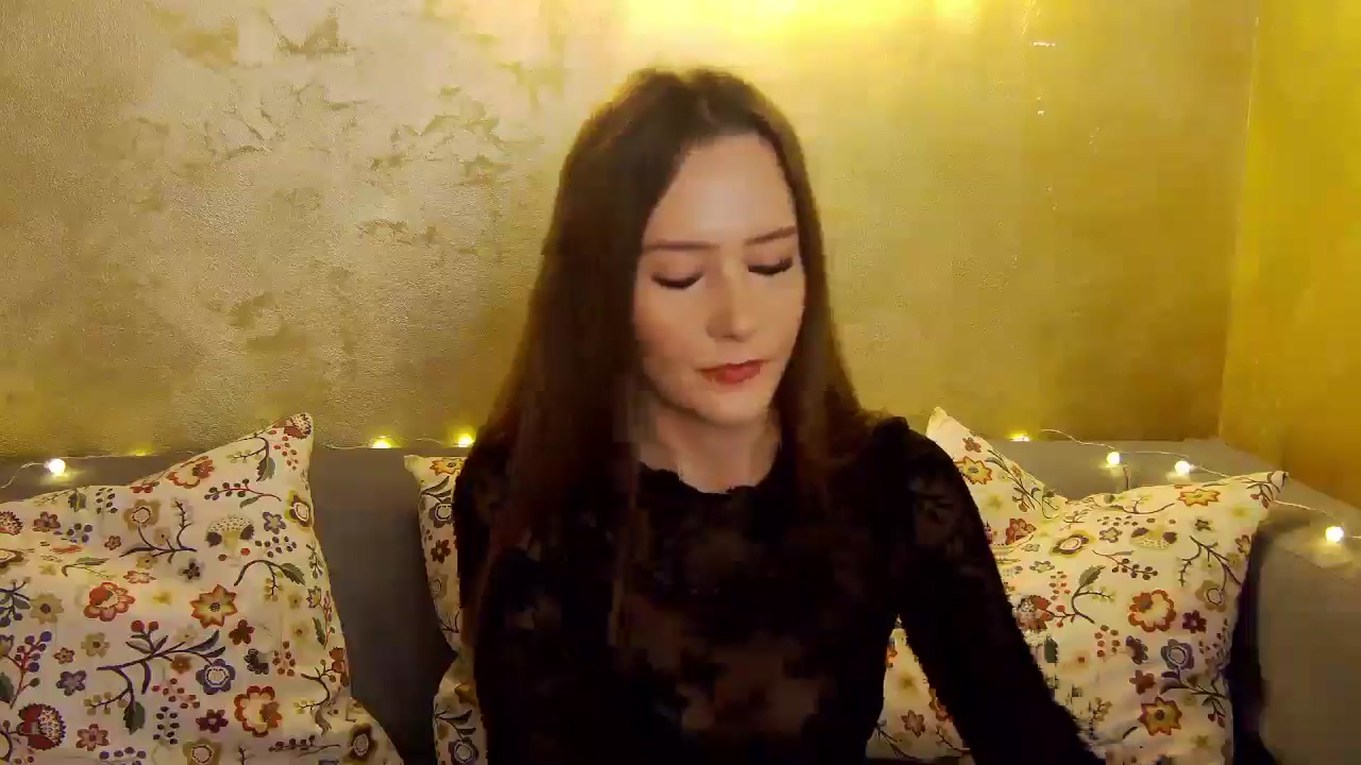 Gallery image thumbnail from Radiance's myfreecams stream on, 12/19/2024, 16:03 image 7 of 20