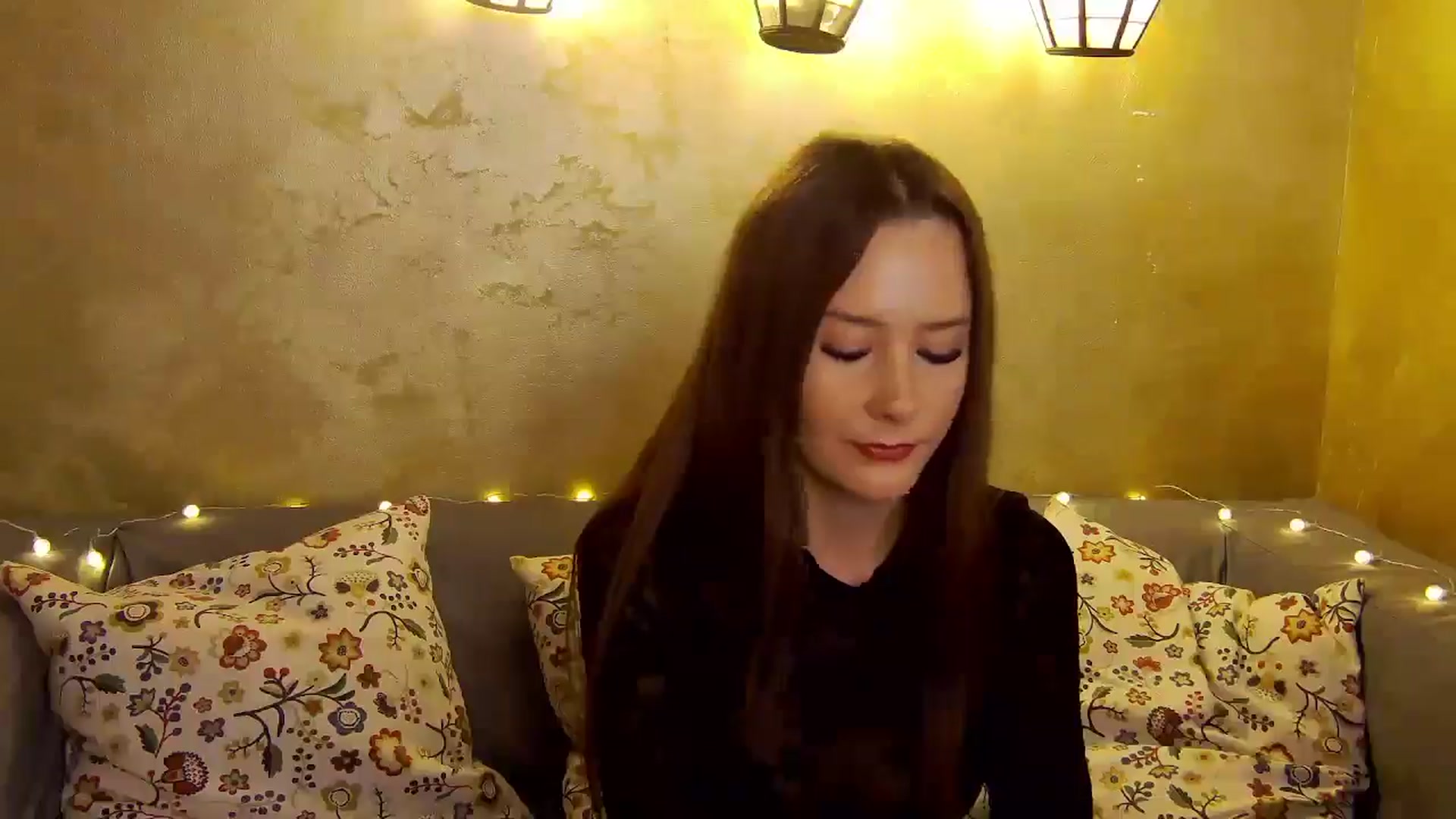 Gallery image thumbnail from Radiance's myfreecams stream on, 12/19/2024, 17:45 image 13 of 20