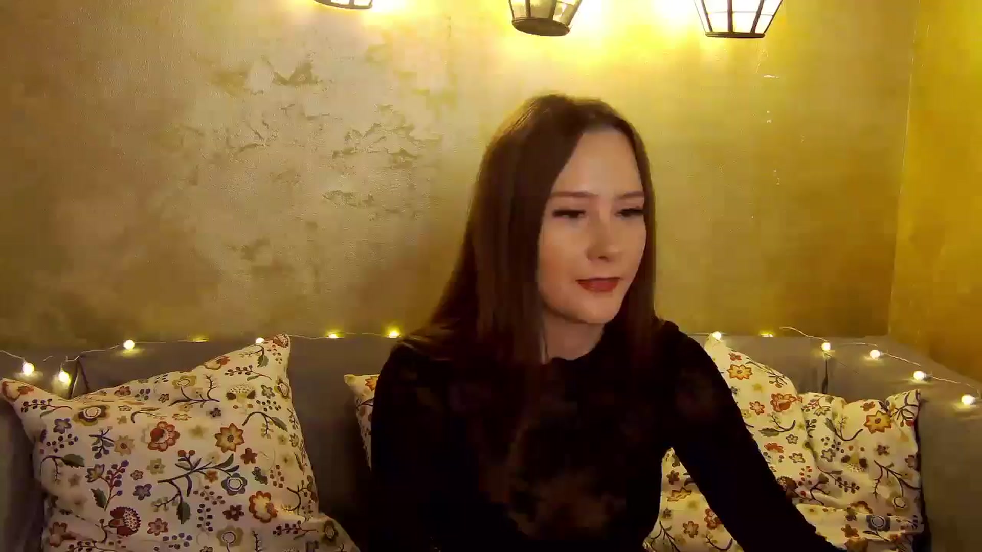 Gallery image thumbnail from Radiance's myfreecams stream on, 12/19/2024, 17:45 image 4 of 20