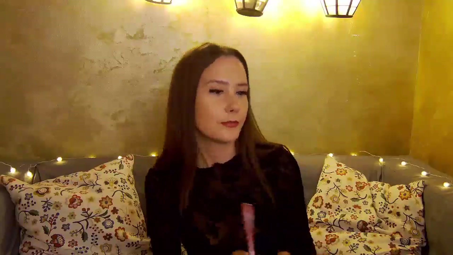 Gallery image thumbnail from Radiance's myfreecams stream on, 12/19/2024, 17:45 image 5 of 20