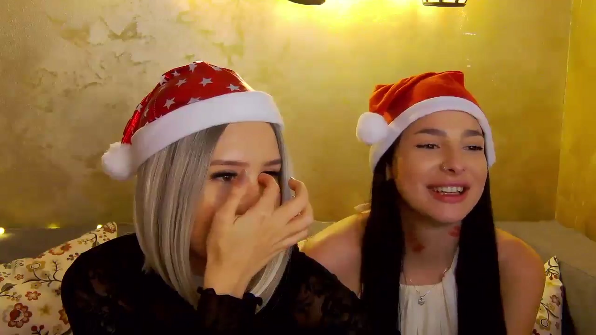 Gallery image thumbnail from Radiance's myfreecams stream on, 12/19/2024, 20:20 image 15 of 20