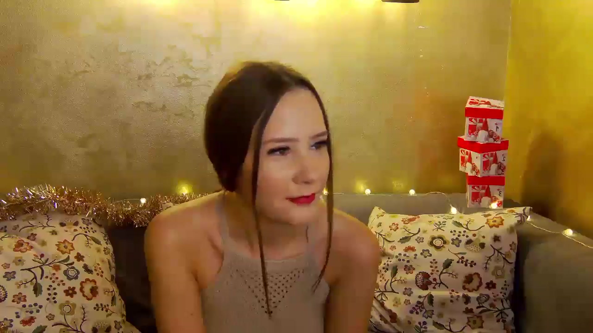 Gallery image thumbnail from Radiance's myfreecams stream on, 12/20/2024, 14:47 image 15 of 20