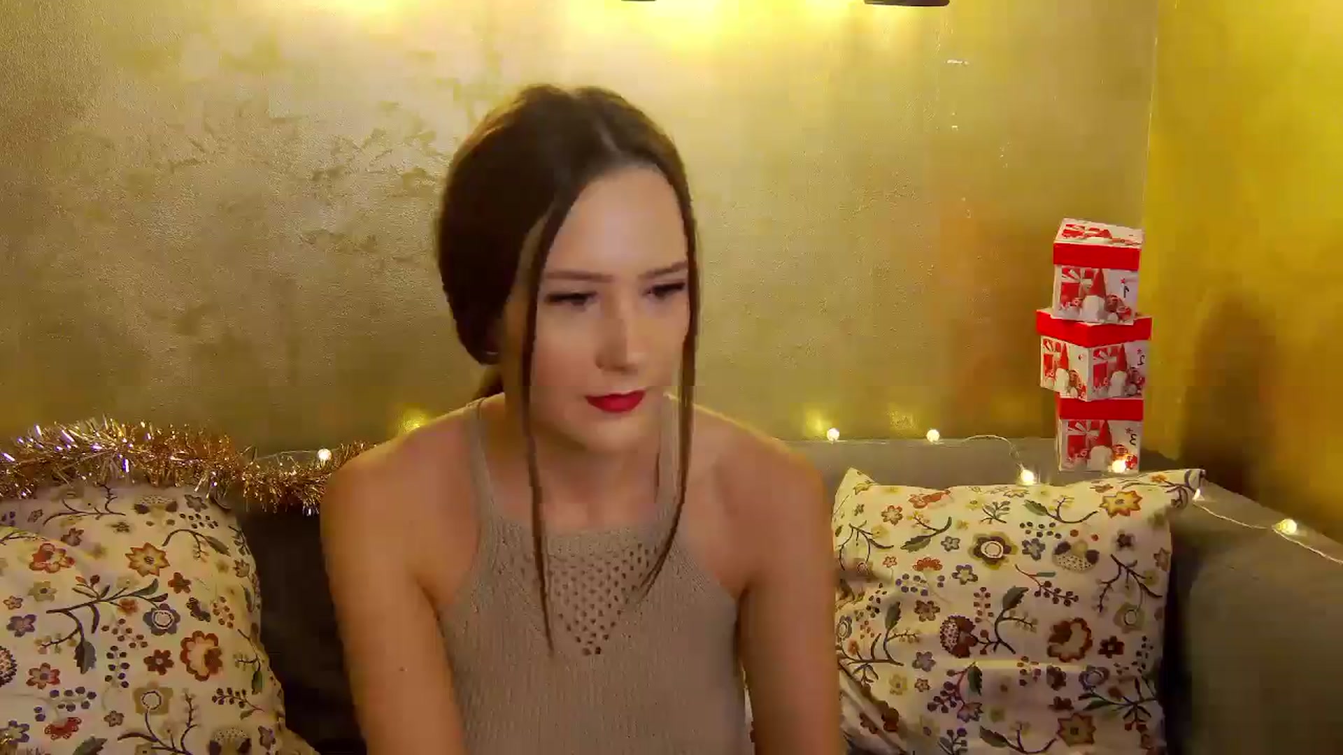Gallery image thumbnail from Radiance's myfreecams stream on, 12/20/2024, 14:47 image 14 of 20