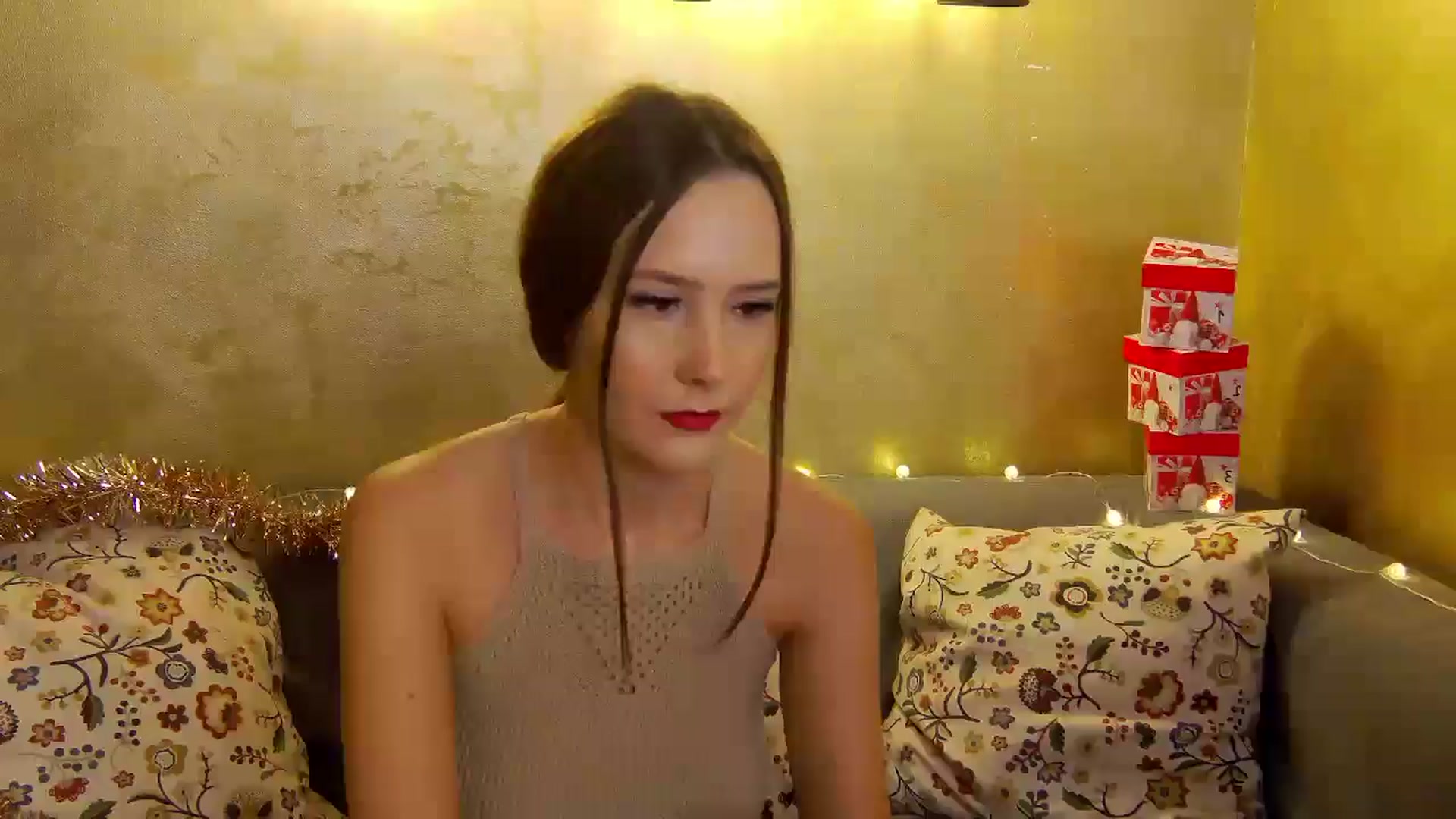 Gallery image thumbnail from Radiance's myfreecams stream on, 12/20/2024, 14:47 image 11 of 20