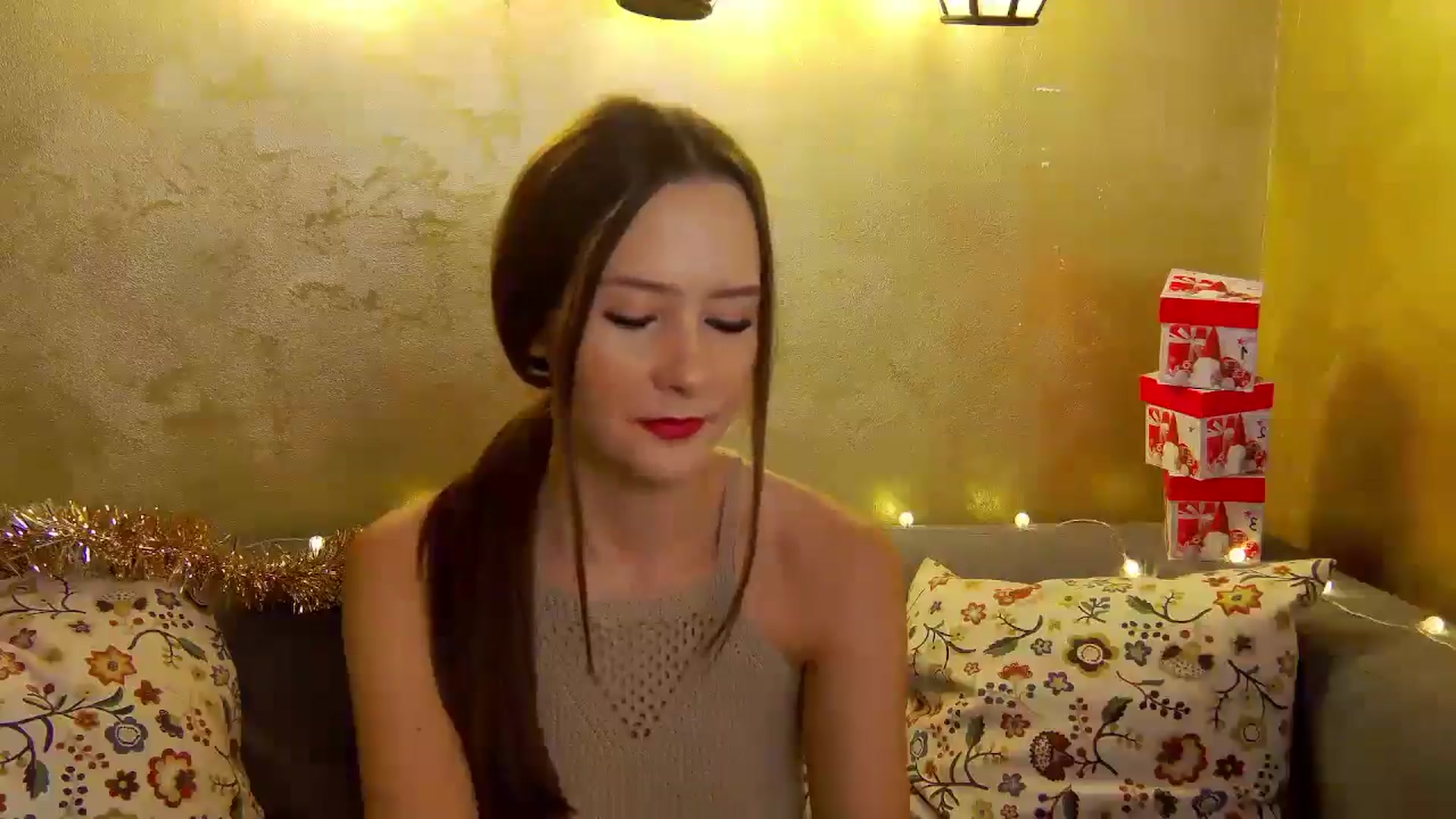 Gallery image thumbnail from Radiance's myfreecams stream on, 12/20/2024, 14:47 image 2 of 20