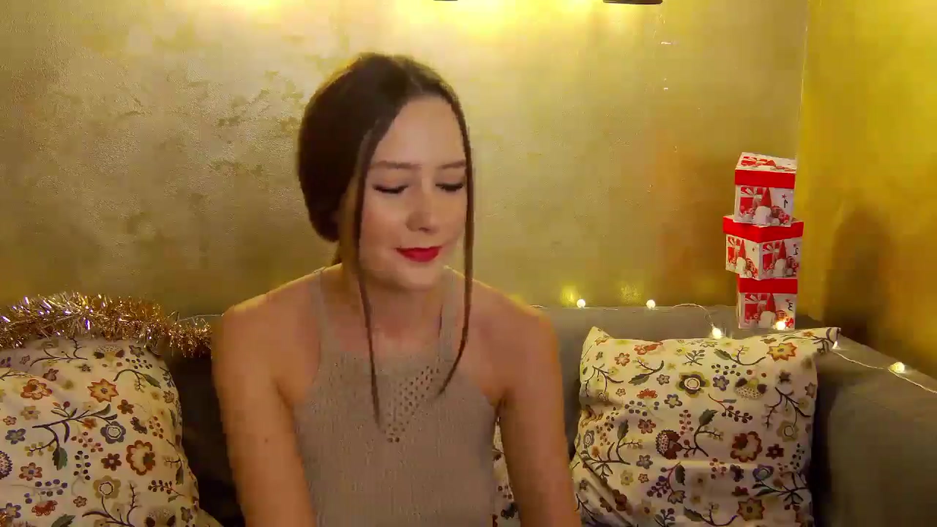 Gallery image thumbnail from Radiance's myfreecams stream on, 12/20/2024, 14:47 image 12 of 20