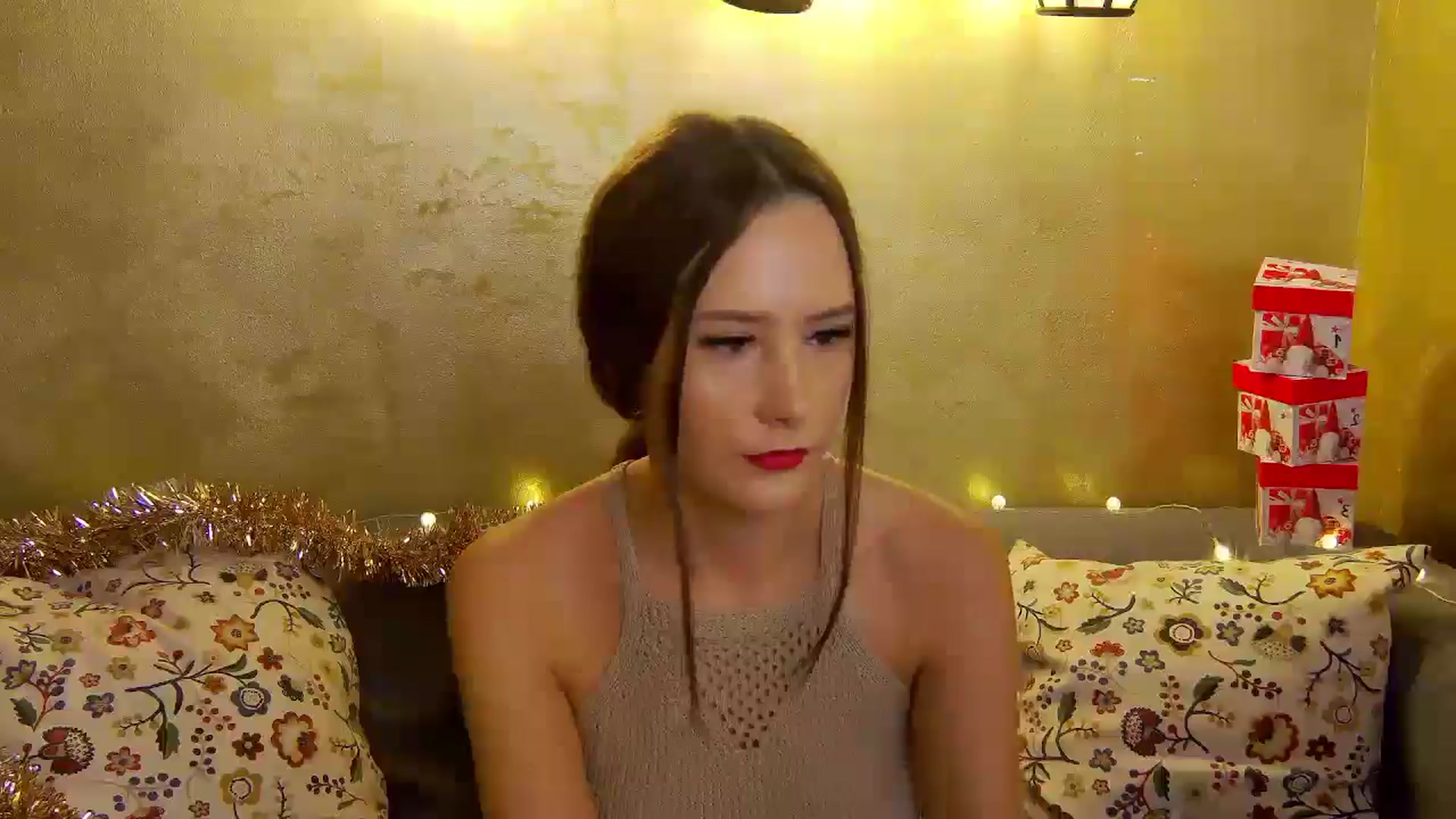 Gallery image thumbnail from Radiance's myfreecams stream on, 12/20/2024, 15:19 image 18 of 20