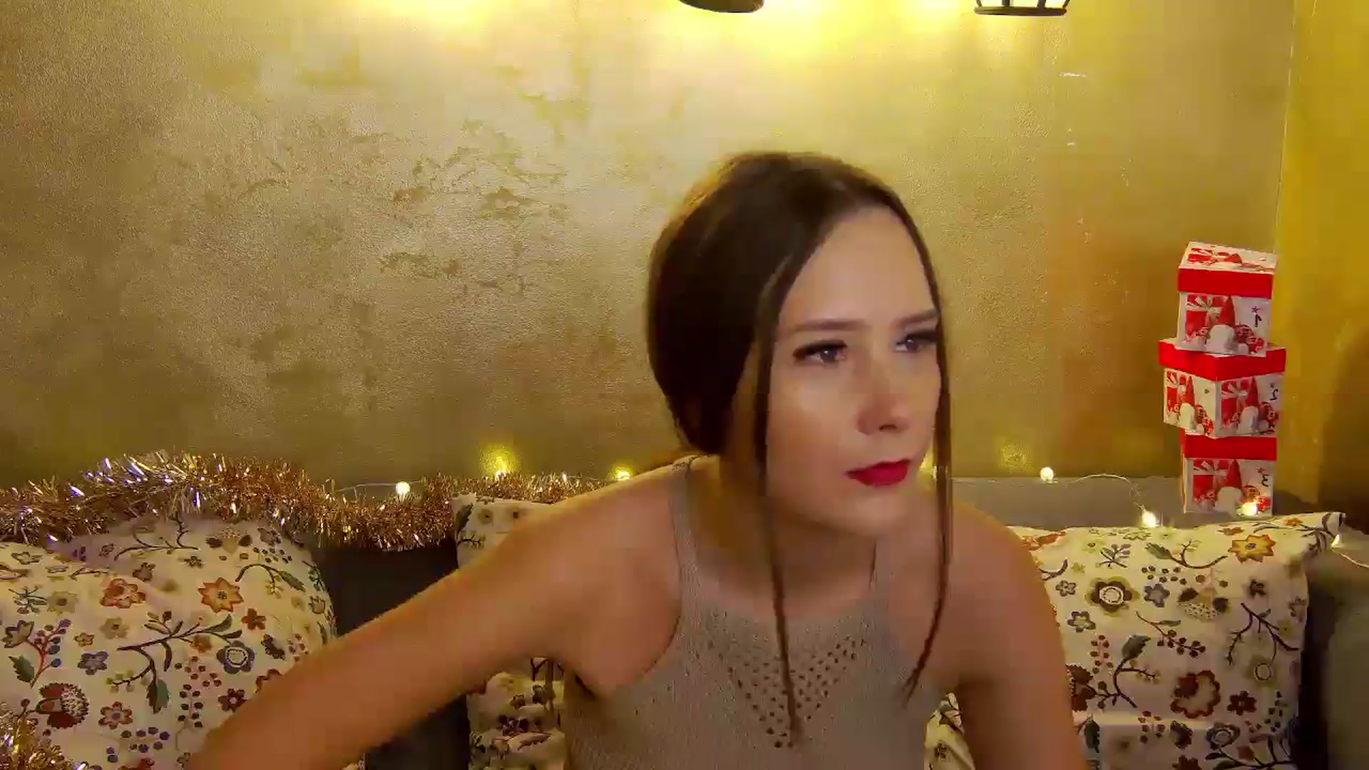 Gallery image thumbnail from Radiance's myfreecams stream on, 12/20/2024, 15:19 image 15 of 20