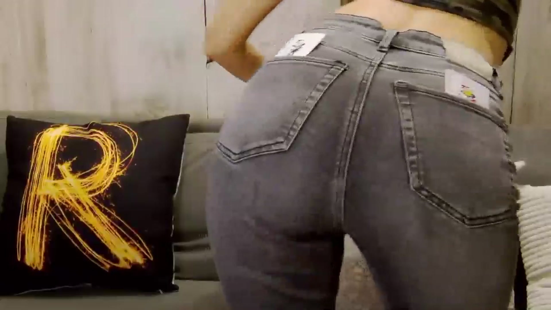 Gallery image thumbnail from Radiance's myfreecams stream on, 12/21/2024, 18:18 image 16 of 20