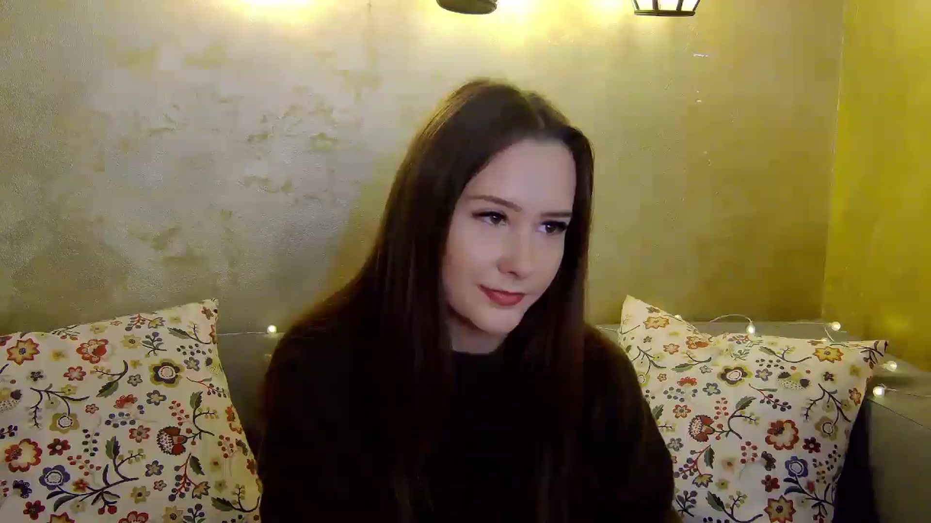 Gallery image thumbnail from Radiance's myfreecams stream on, 12/23/2024, 16:20 image 19 of 20