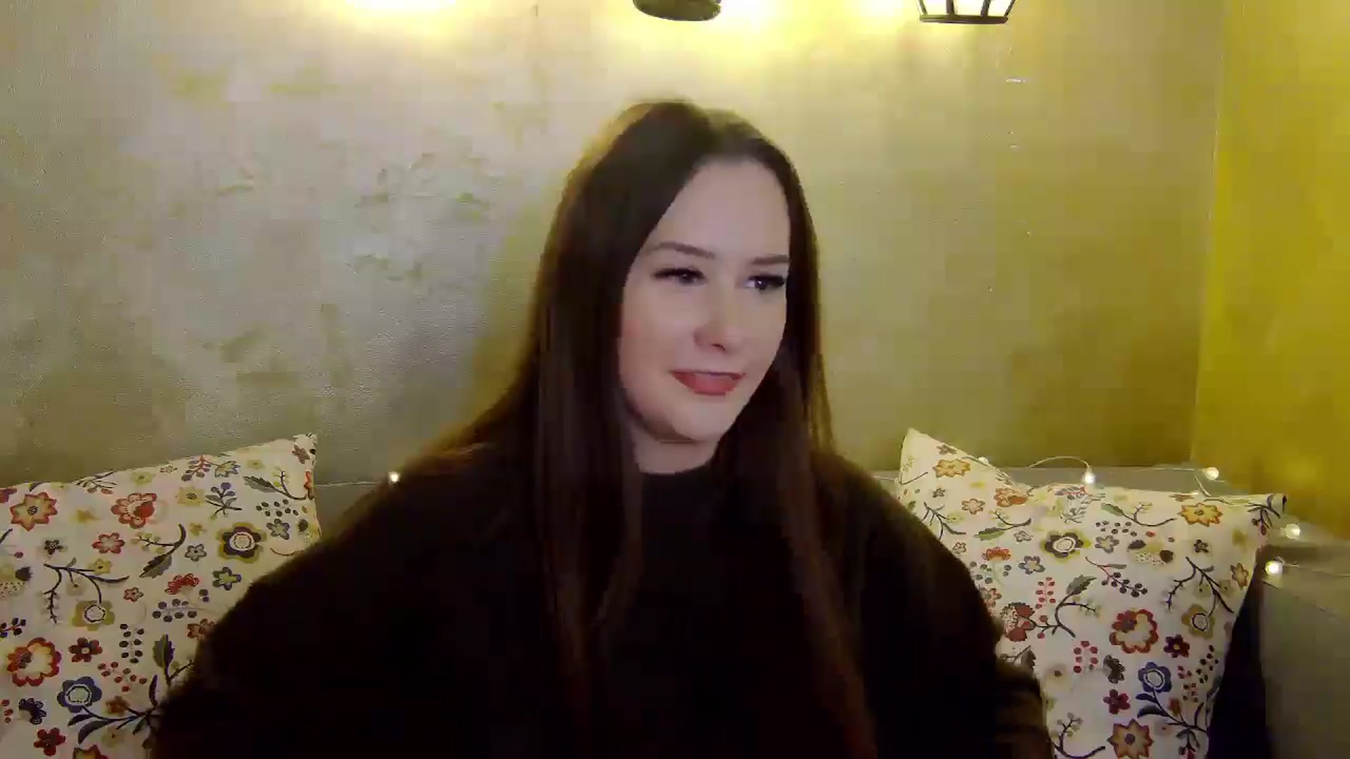 Gallery image thumbnail from Radiance's myfreecams stream on, 12/23/2024, 16:20 image 18 of 20