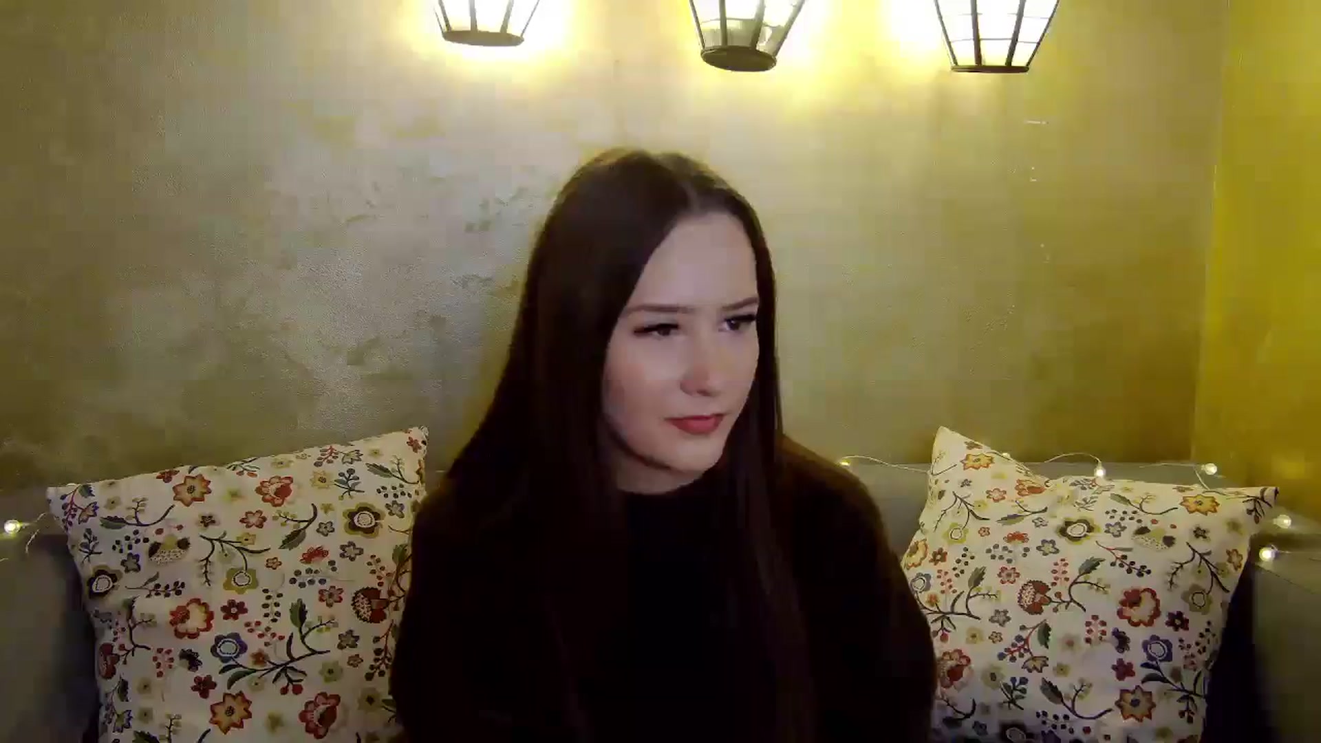 Gallery image thumbnail from Radiance's myfreecams stream on, 12/23/2024, 16:20 image 11 of 20