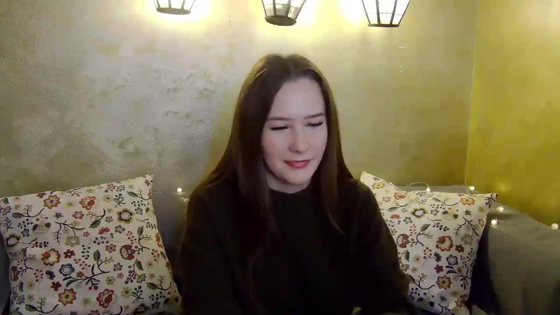 Gallery image thumbnail from Radiance's myfreecams stream on, 12/23/2024, 16:20 image 2 of 20