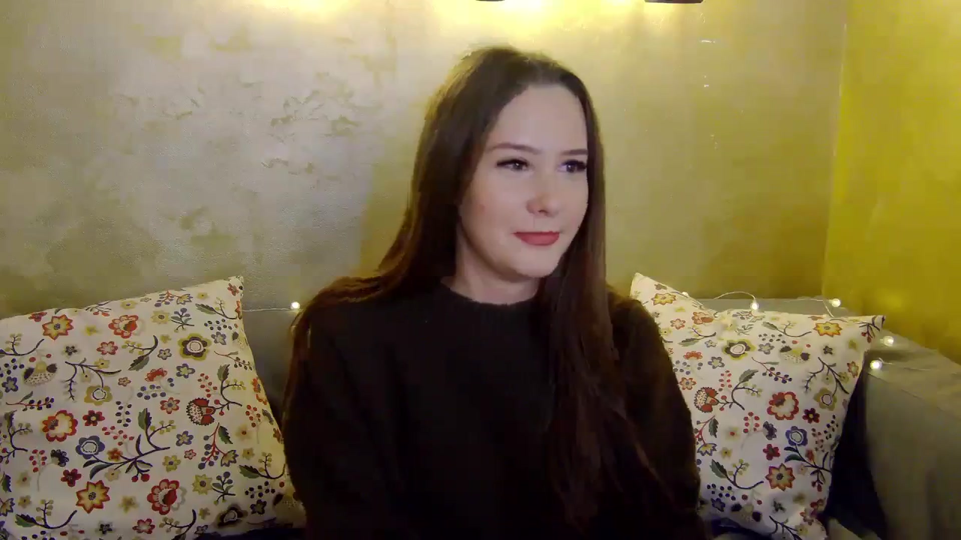 Gallery image thumbnail from Radiance's myfreecams stream on, 12/23/2024, 16:20 image 16 of 20