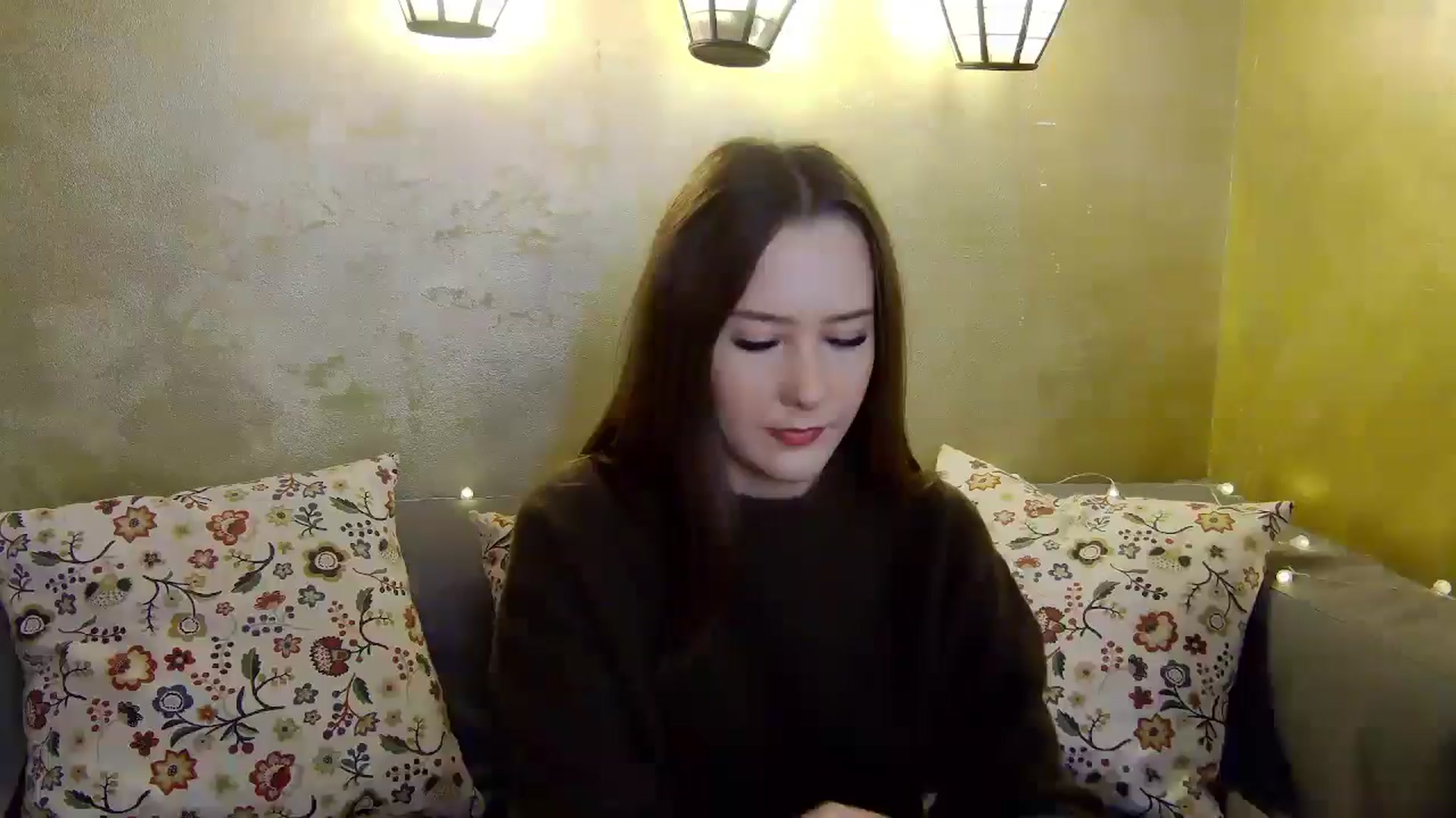 Gallery image thumbnail from Radiance's myfreecams stream on, 12/23/2024, 16:20 image 1 of 20