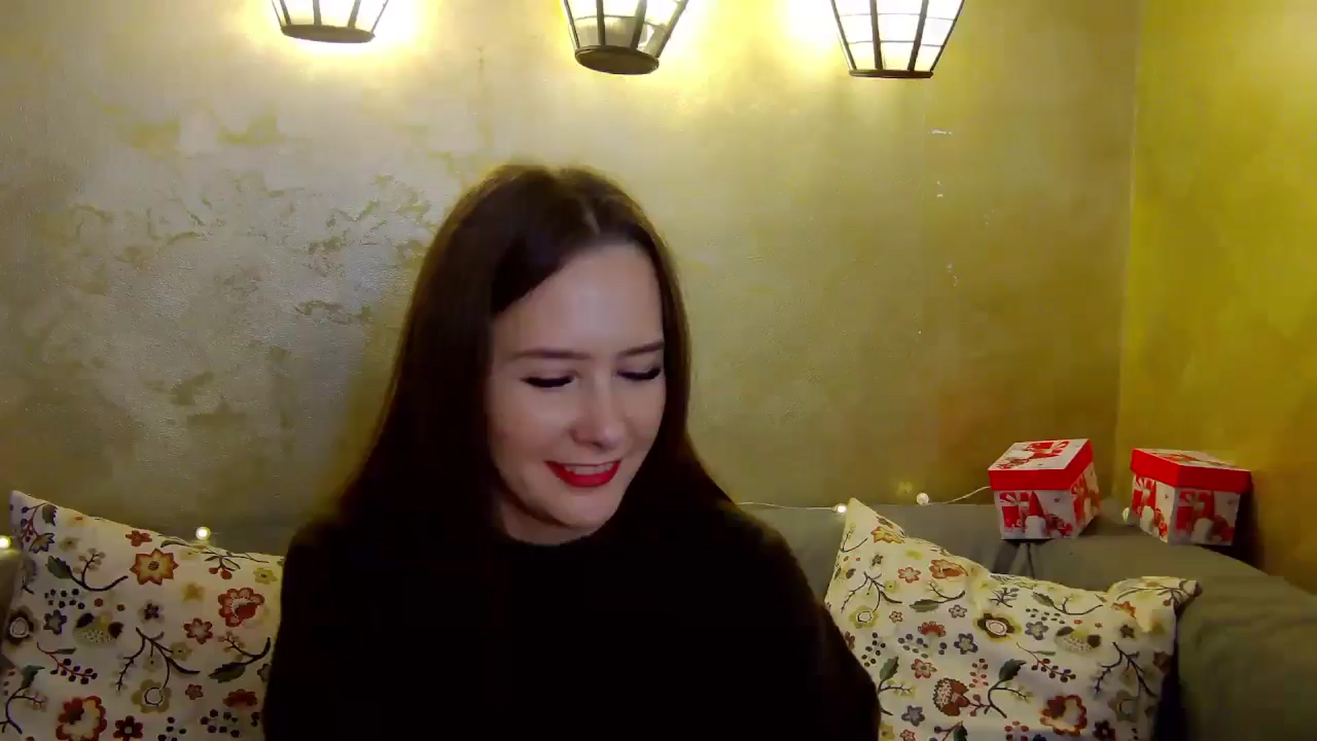 Gallery image thumbnail from Radiance's myfreecams stream on, 12/23/2024, 19:17 image 8 of 20