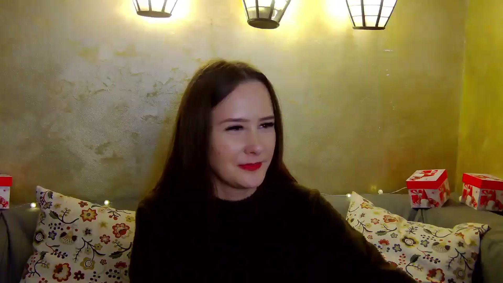 Gallery image thumbnail from Radiance's myfreecams stream on, 12/23/2024, 19:17 image 6 of 20