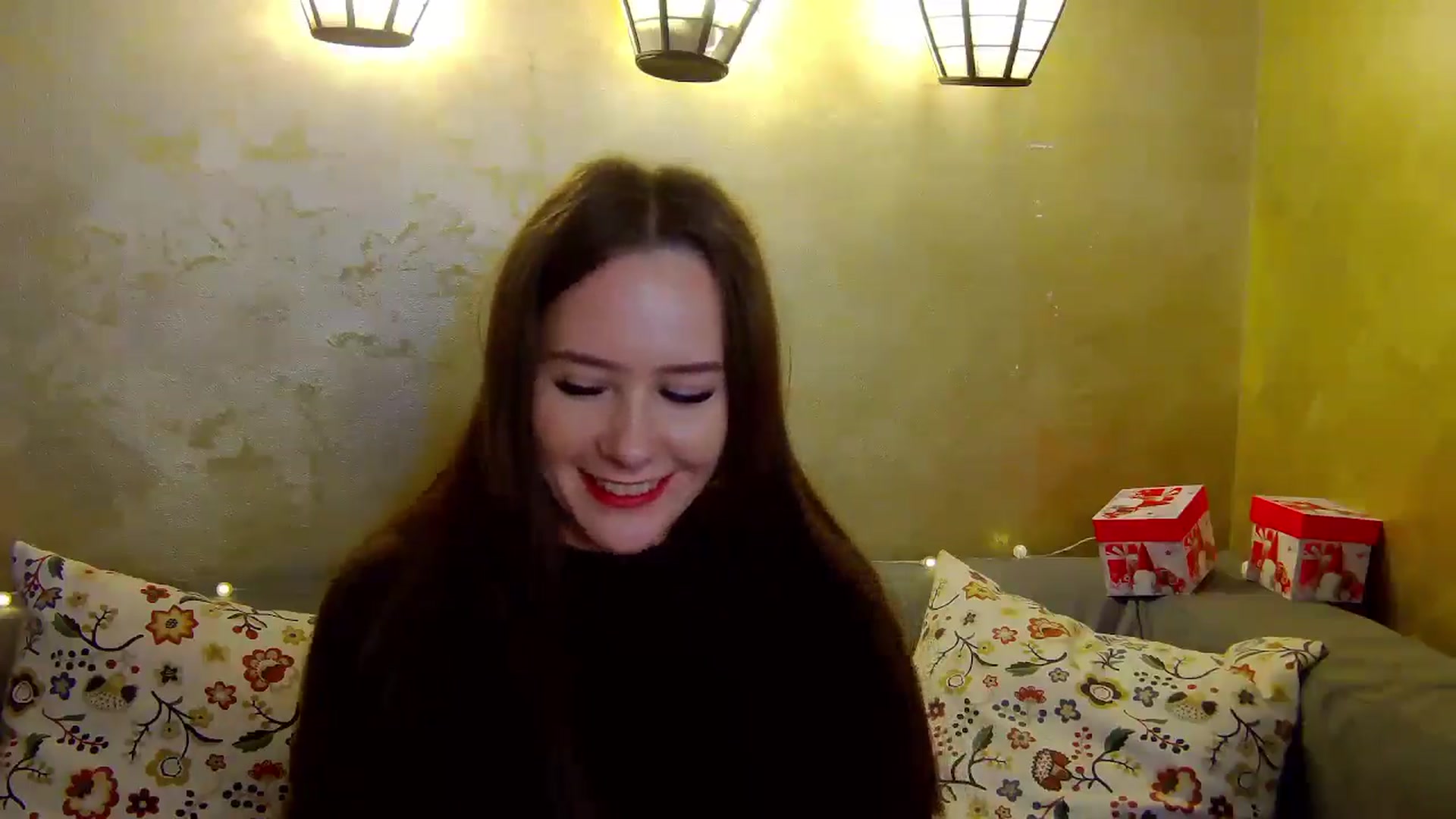 Gallery image thumbnail from Radiance's myfreecams stream on, 12/23/2024, 19:17 image 9 of 20