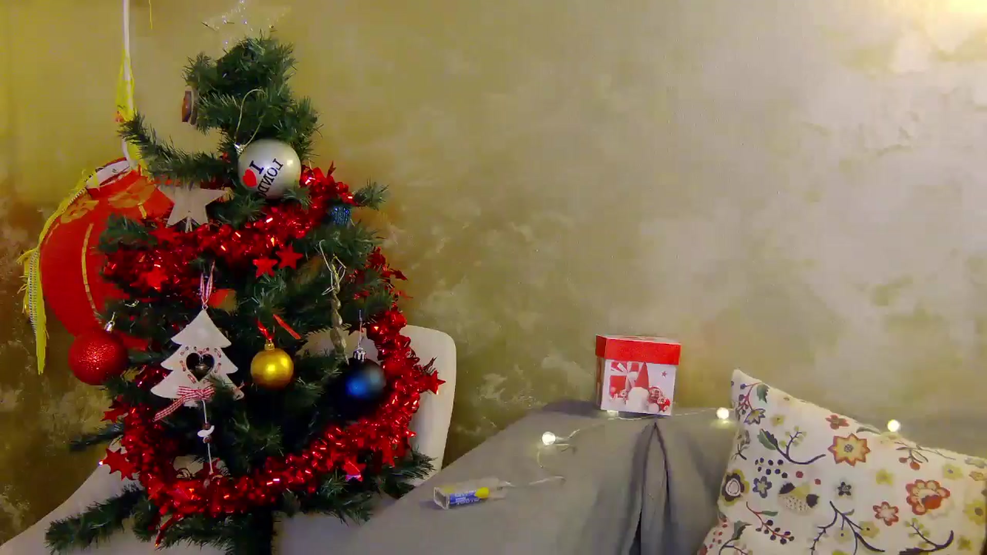 Gallery image thumbnail from Radiance's myfreecams stream on, 12/23/2024, 19:17 image 19 of 20