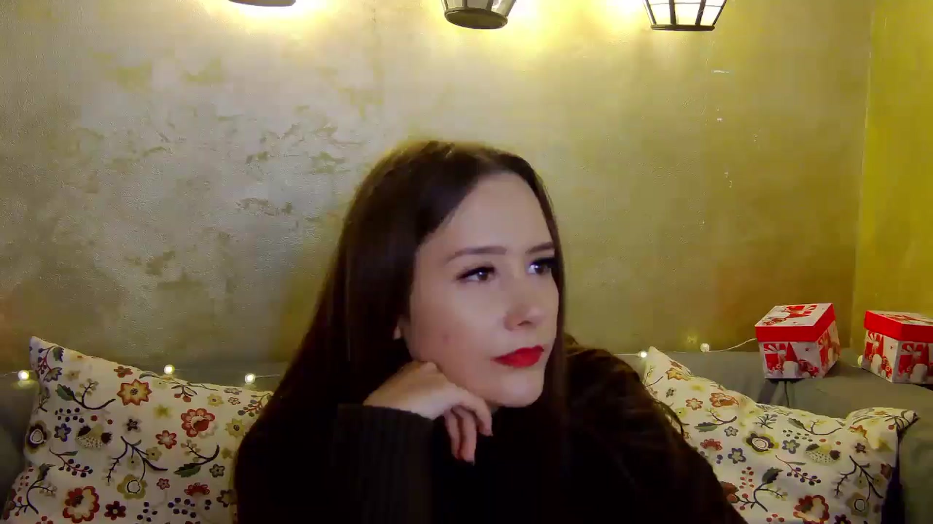 Gallery image thumbnail from Radiance's myfreecams stream on, 12/23/2024, 19:17 image 14 of 20