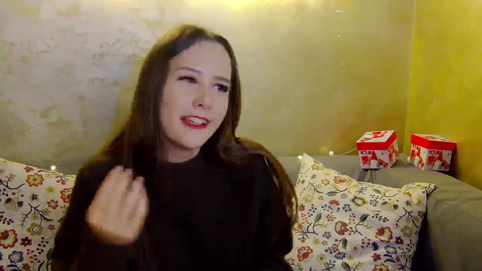 Gallery image thumbnail from Radiance's myfreecams stream on, 12/23/2024, 19:17 image 11 of 20