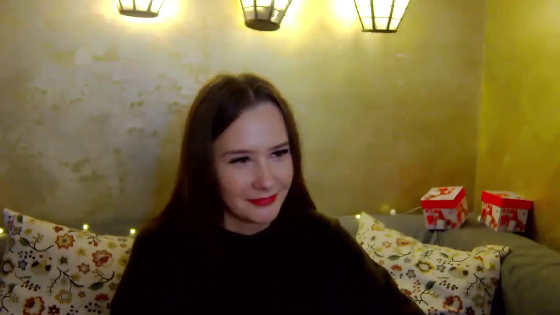 Gallery image thumbnail from Radiance's myfreecams stream on, 12/23/2024, 19:17 image 7 of 20