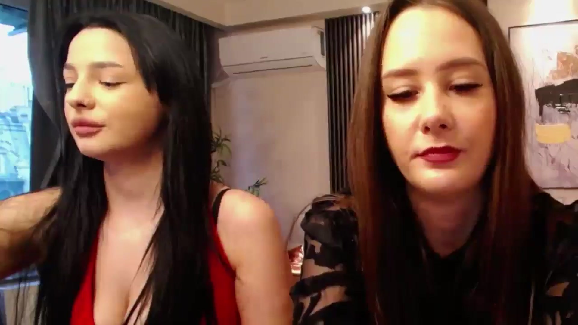 Gallery image thumbnail from Radiance's myfreecams stream on, 12/29/2024, 14:22 image 14 of 20