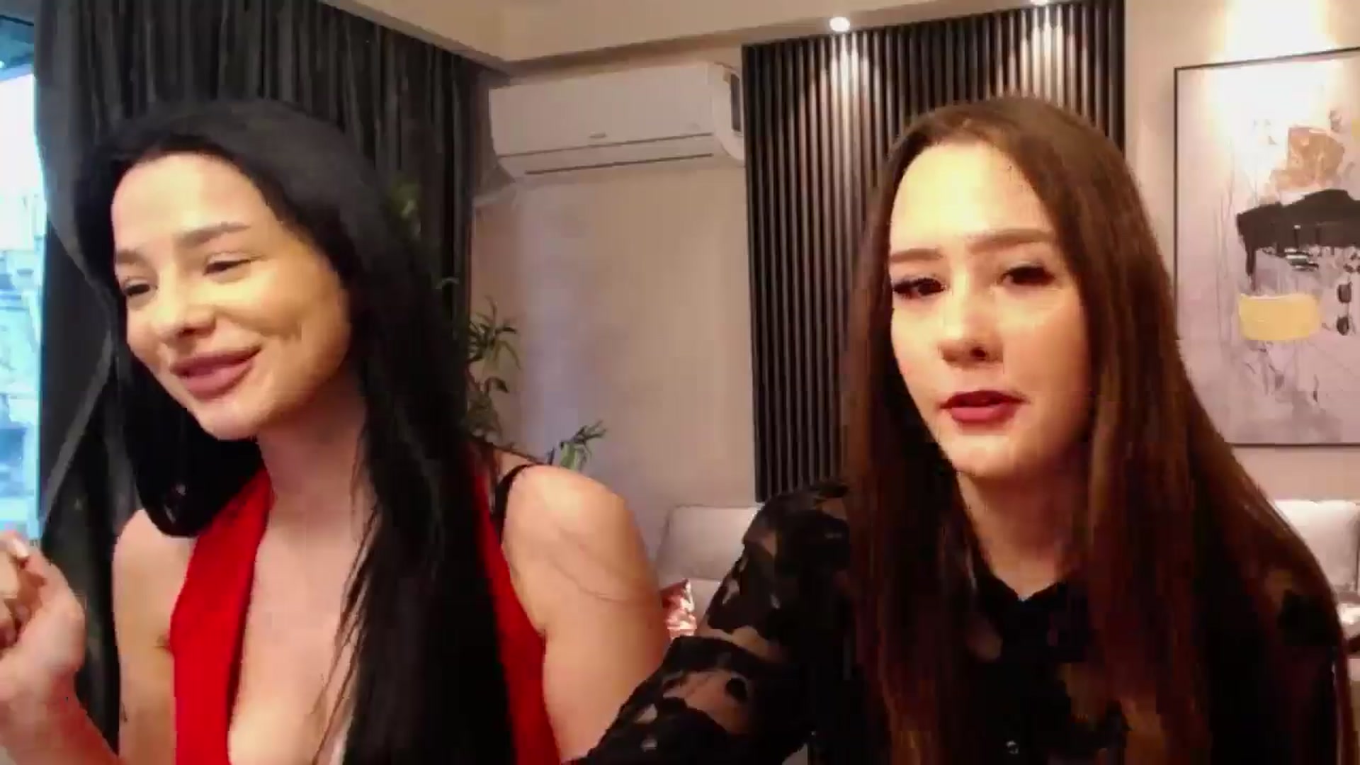Gallery image thumbnail from Radiance's myfreecams stream on, 12/29/2024, 14:22 image 11 of 20